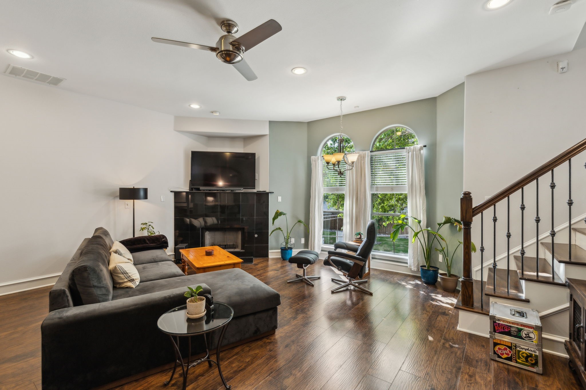 2022 N Fitzhugh Avenue E