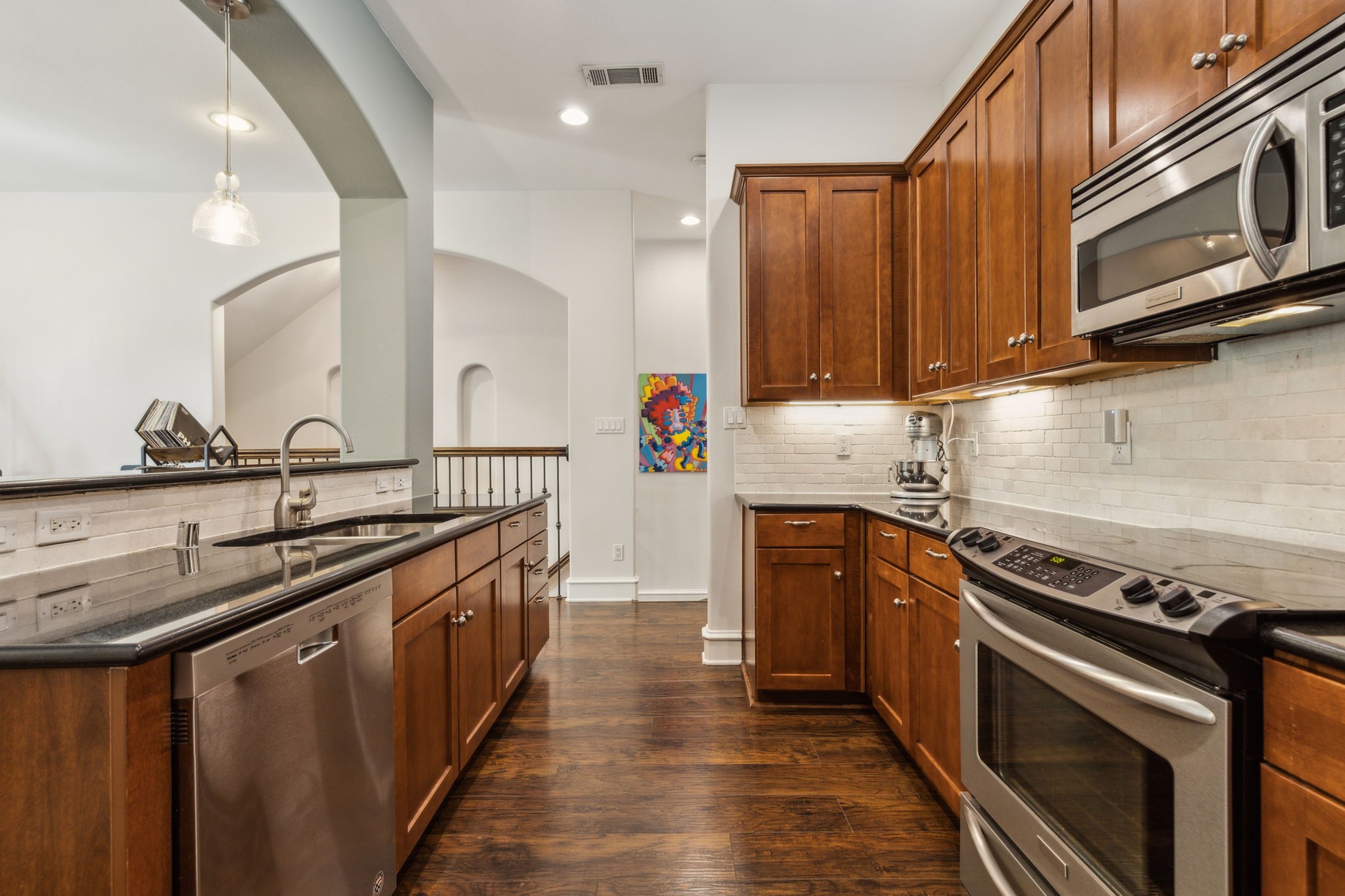 2022 N Fitzhugh Avenue E