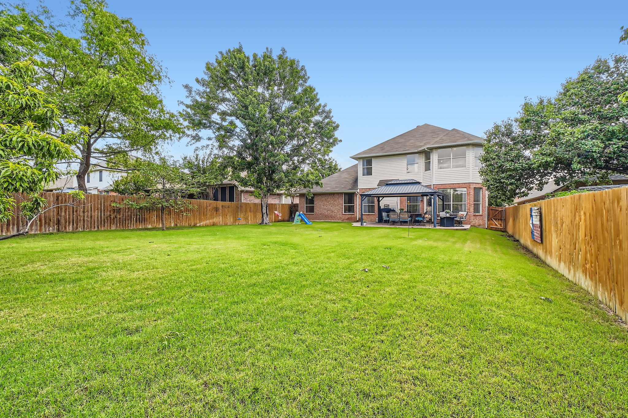 8633 Shadow Trace Drive