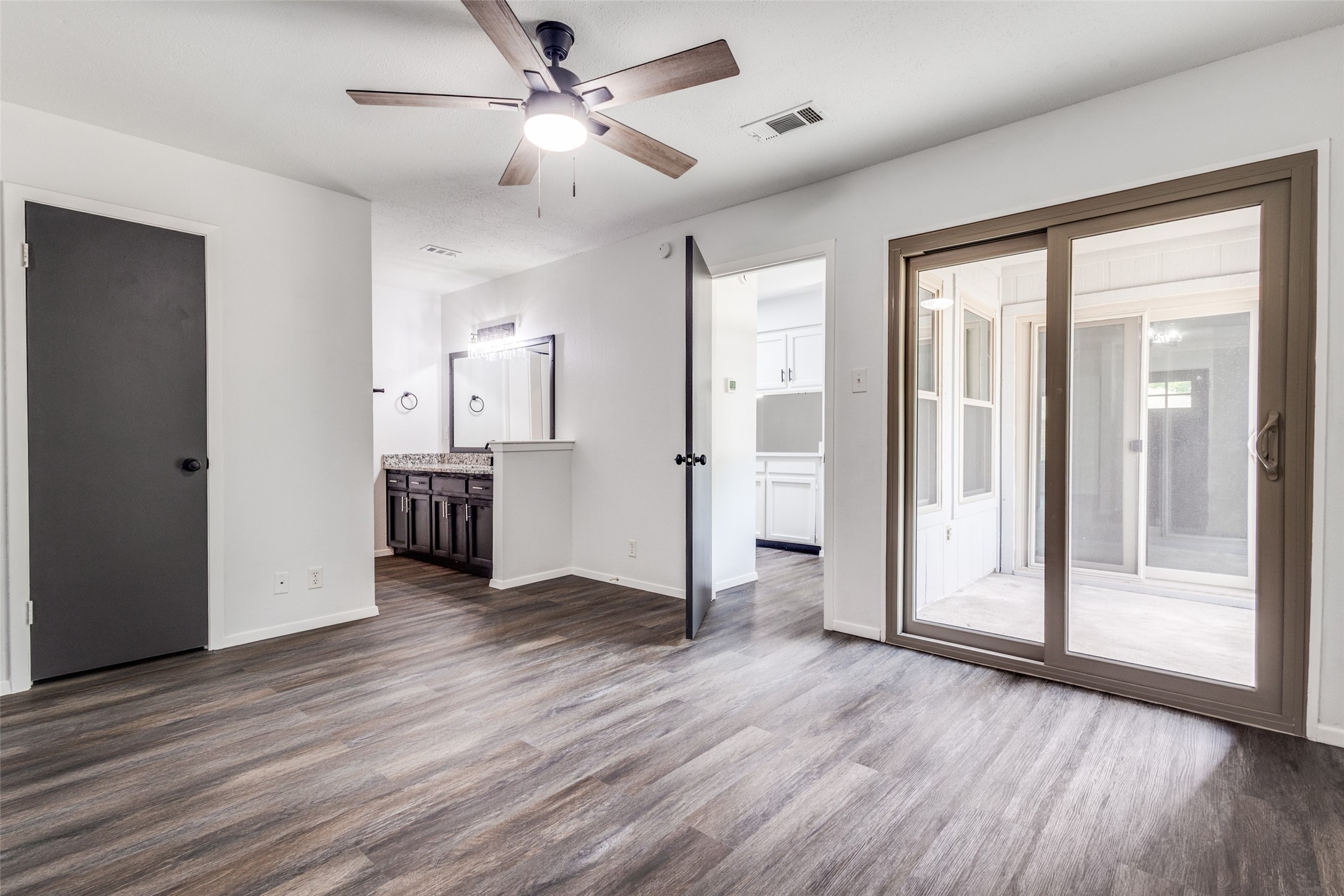 3326 Gardenview Circle