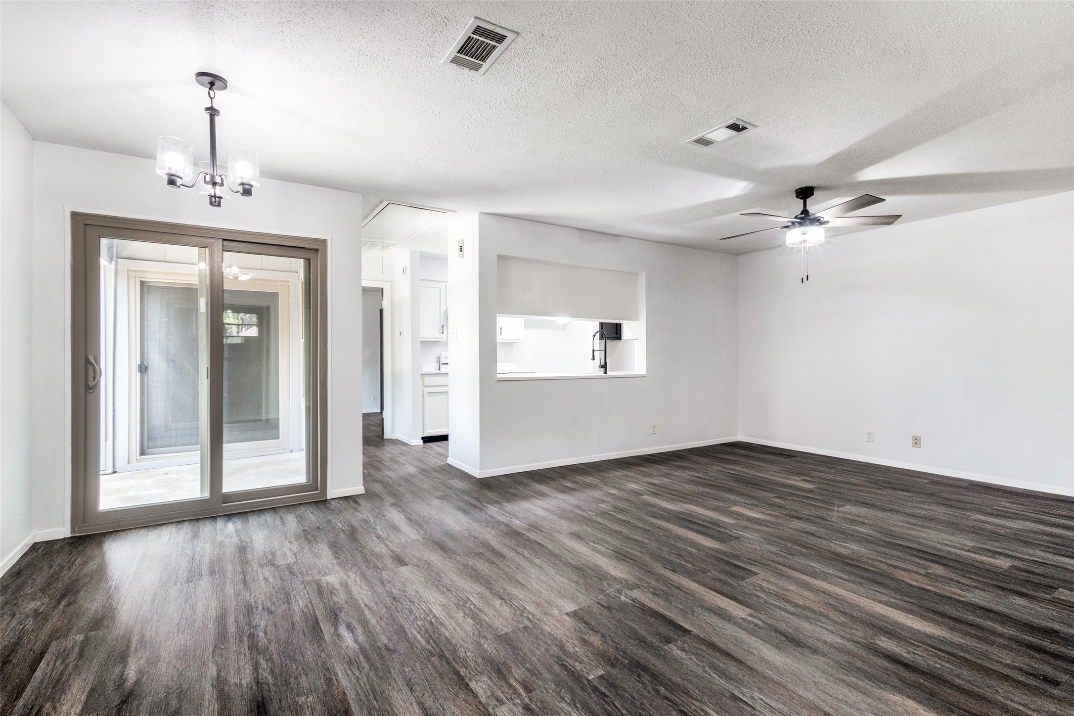 3326 Gardenview Circle