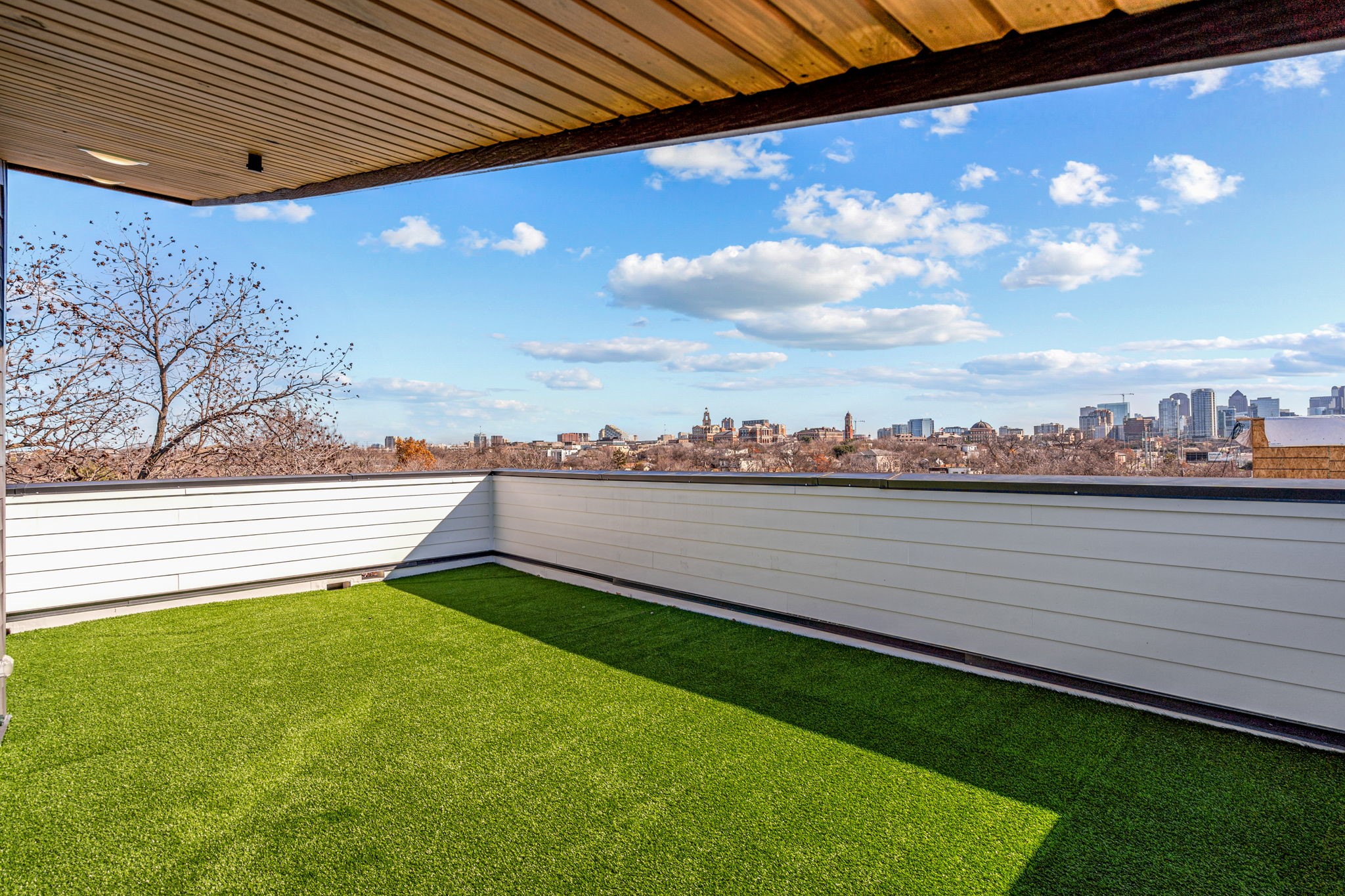 2206 Arroyo Avenue 303