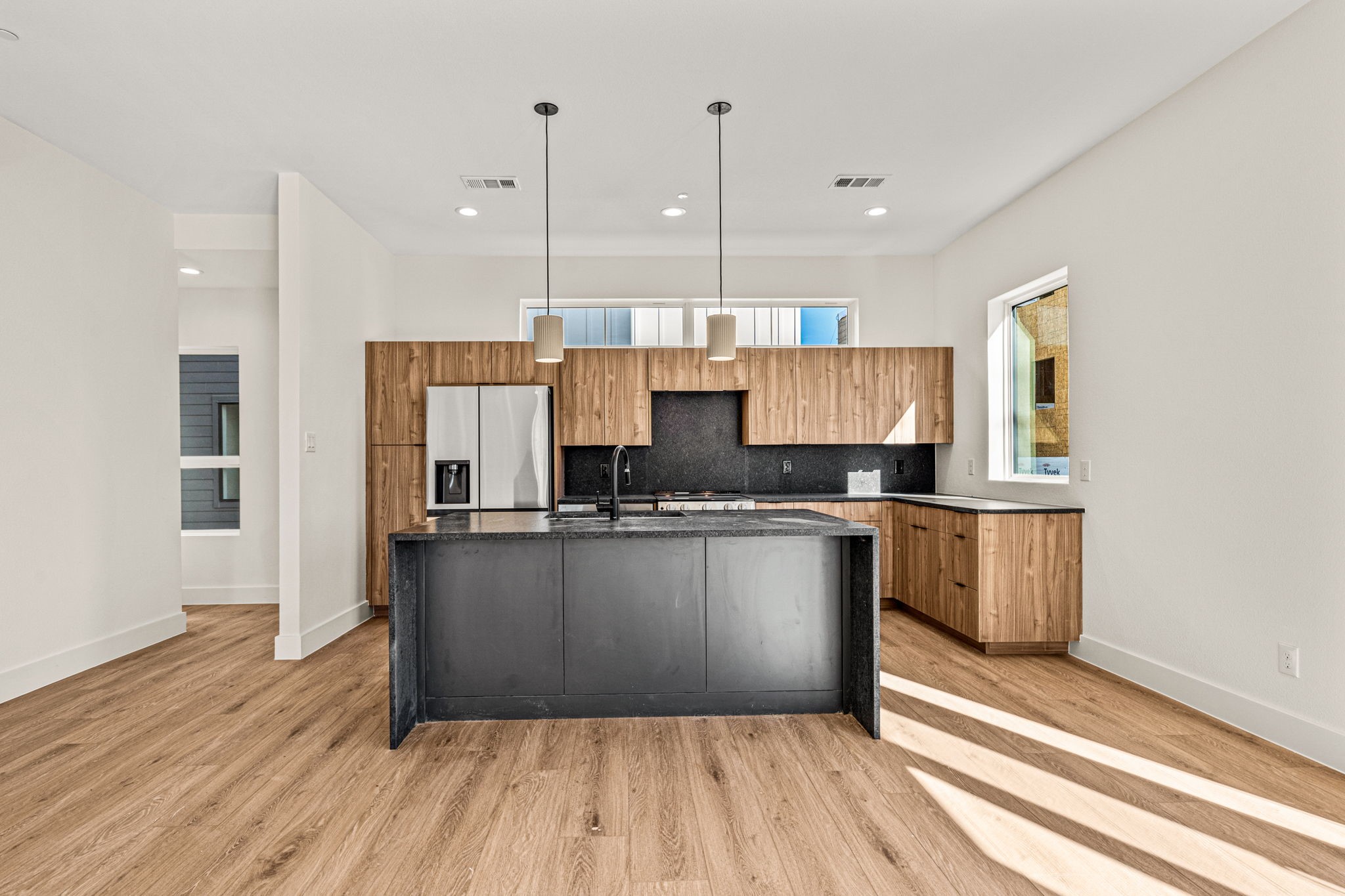 2206 Arroyo Avenue 303