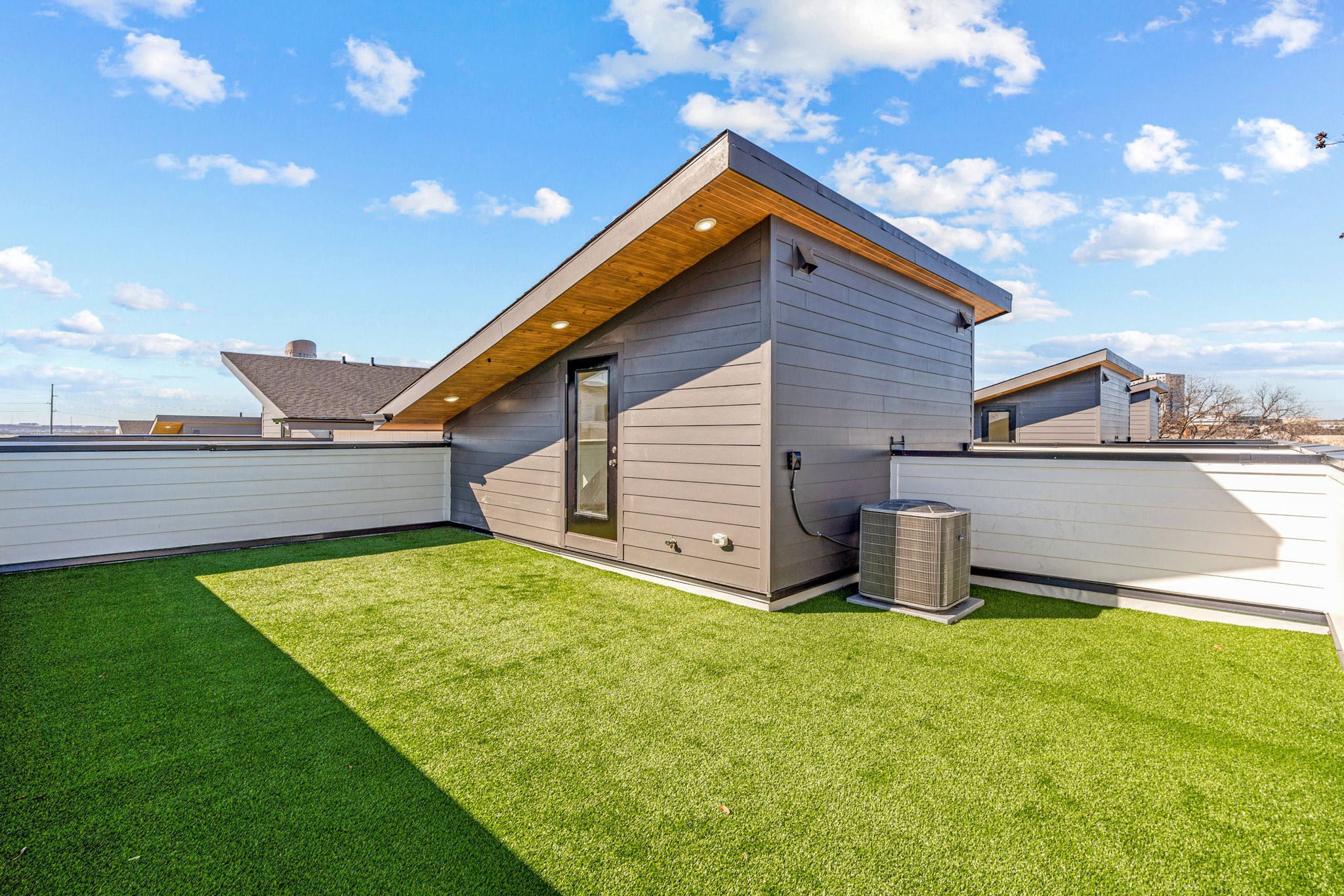 2206 Arroyo Avenue 303