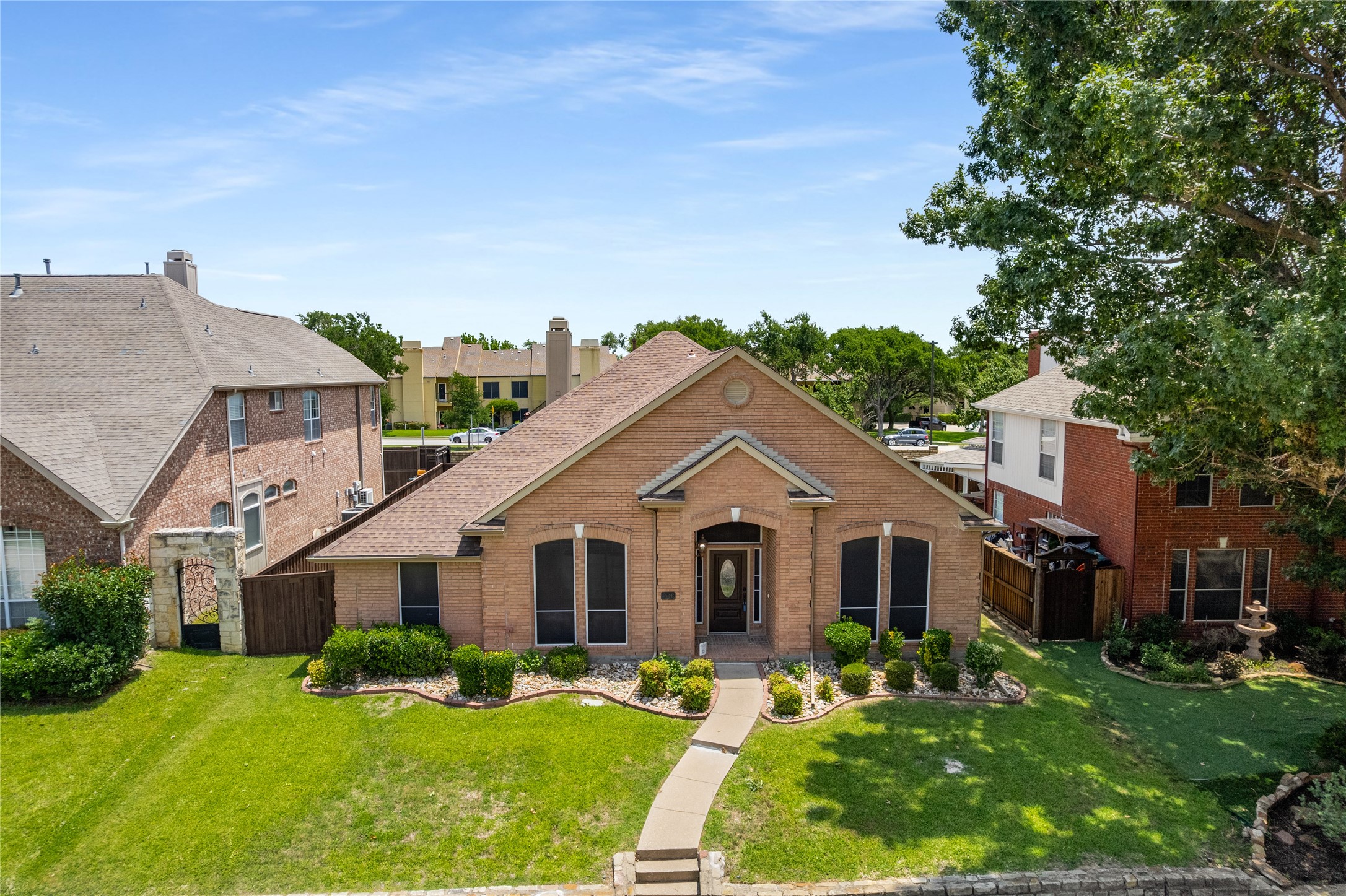 3616 Canyon Oaks Drive