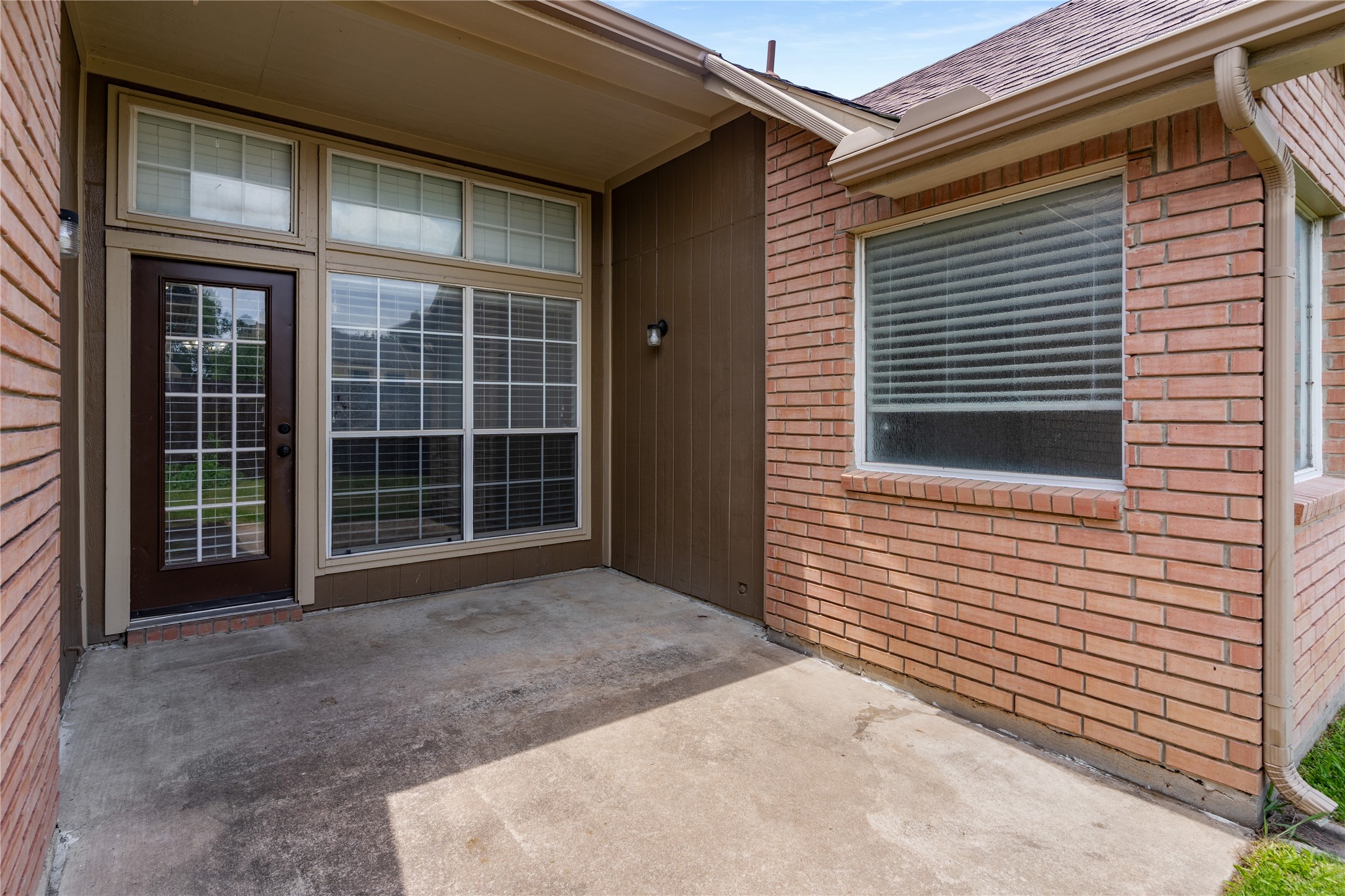 3616 Canyon Oaks Drive
