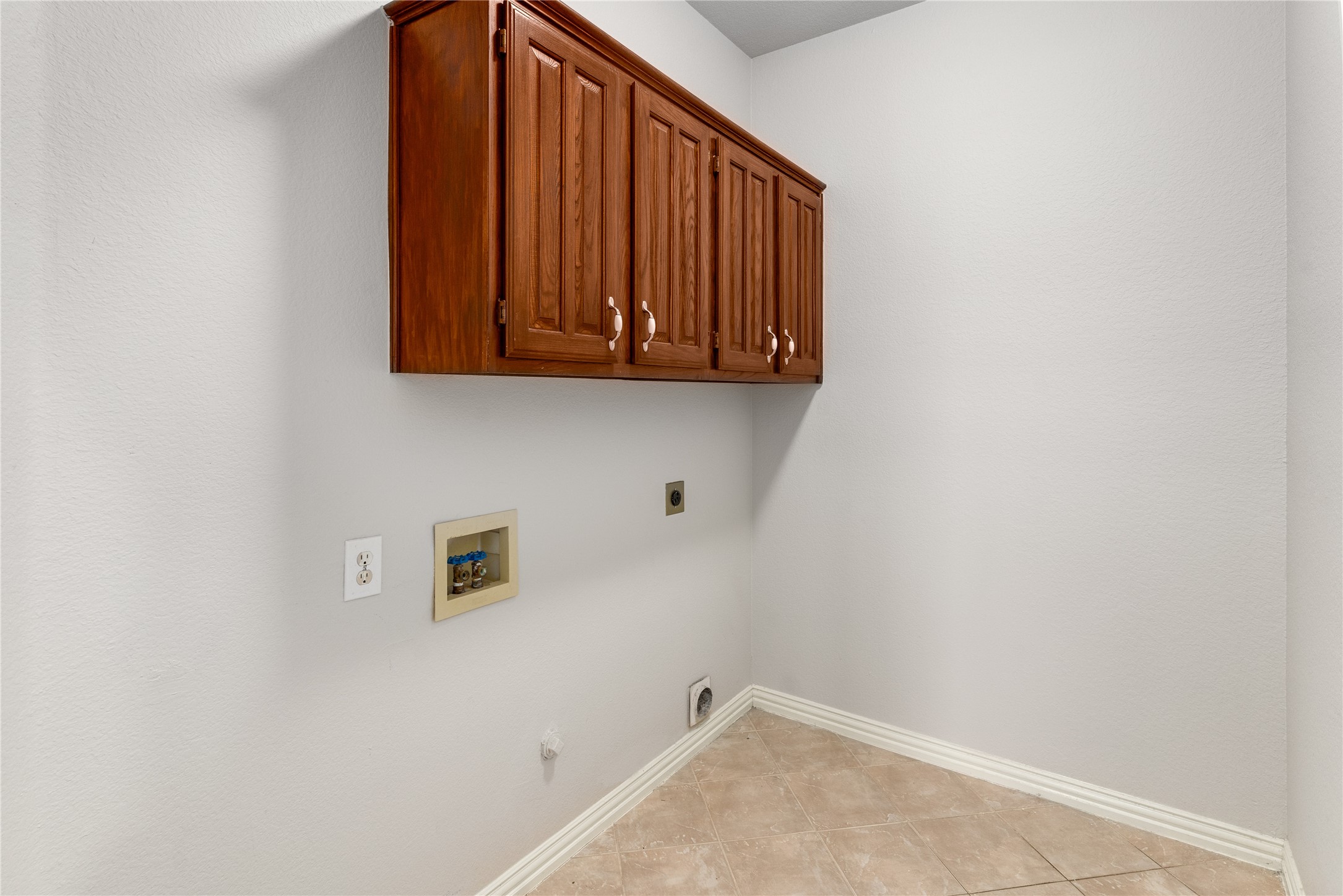 3616 Canyon Oaks Drive