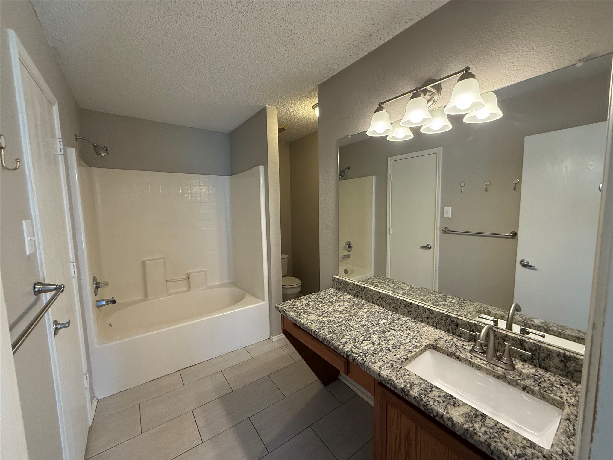2432 Ensenada Lane