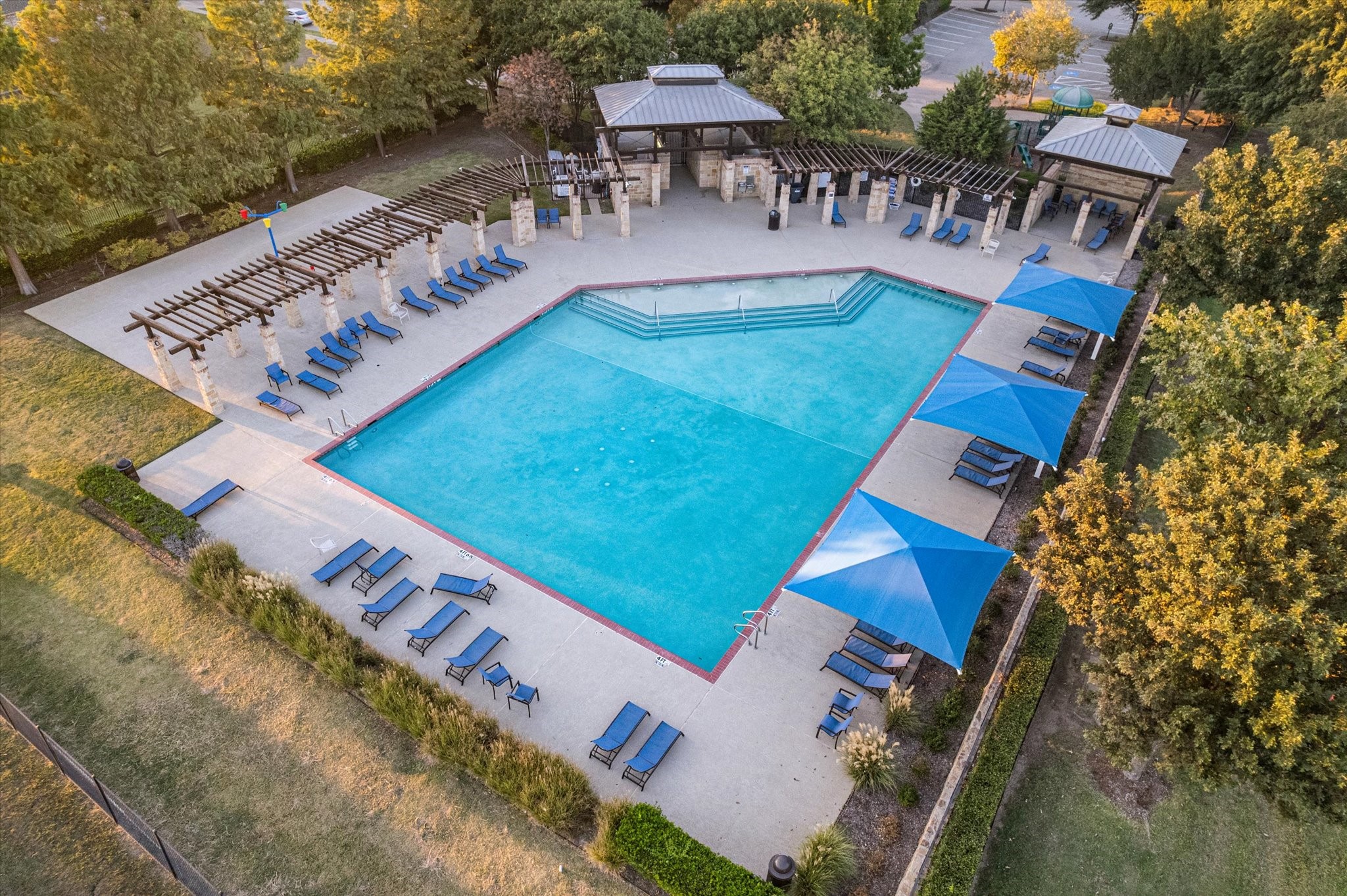 3204 Maplewood Drive