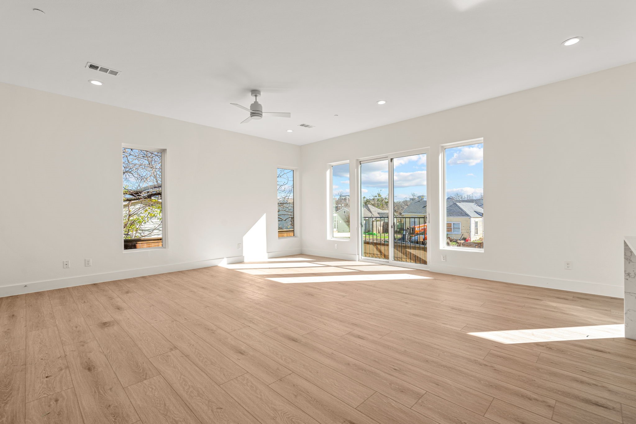 2206 Arroyo Avenue 403