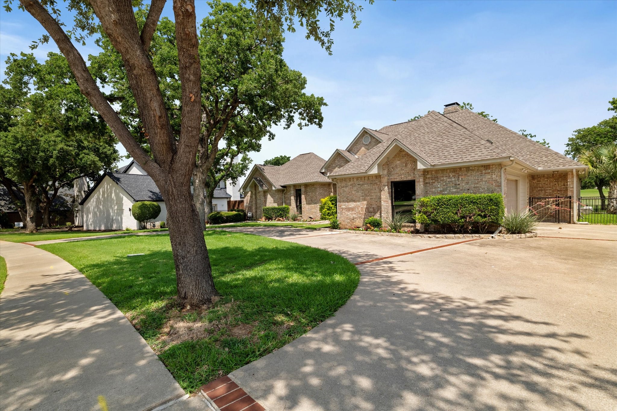 1309 Woodlake Drive