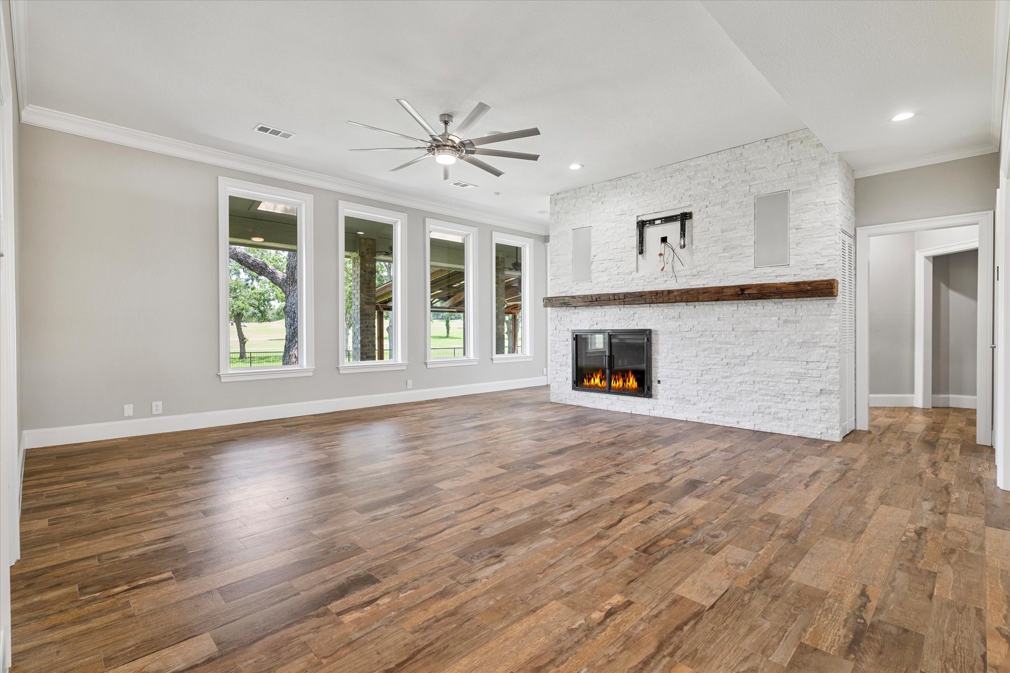 1309 Woodlake Drive