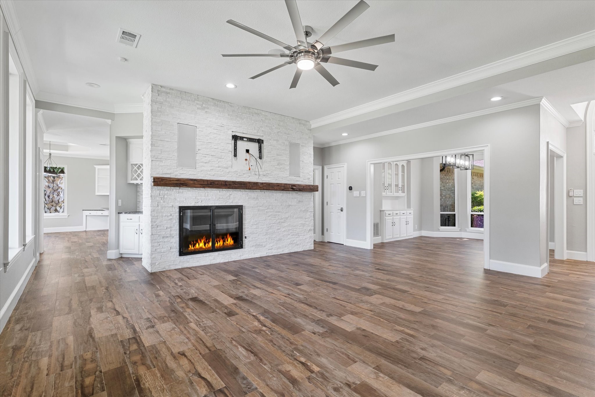 1309 Woodlake Drive