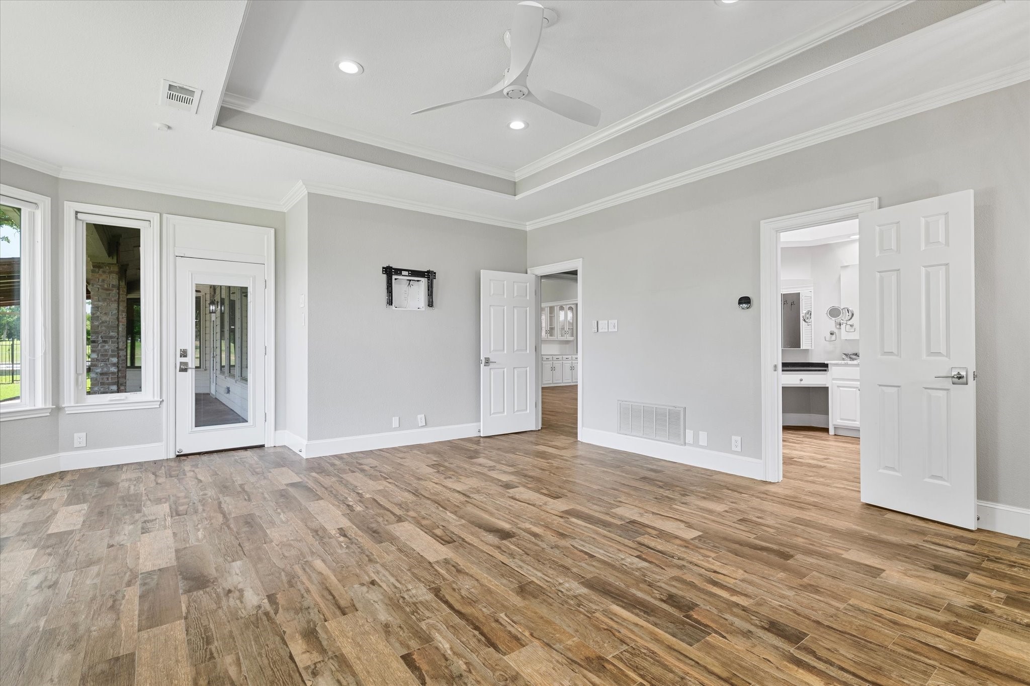 1309 Woodlake Drive