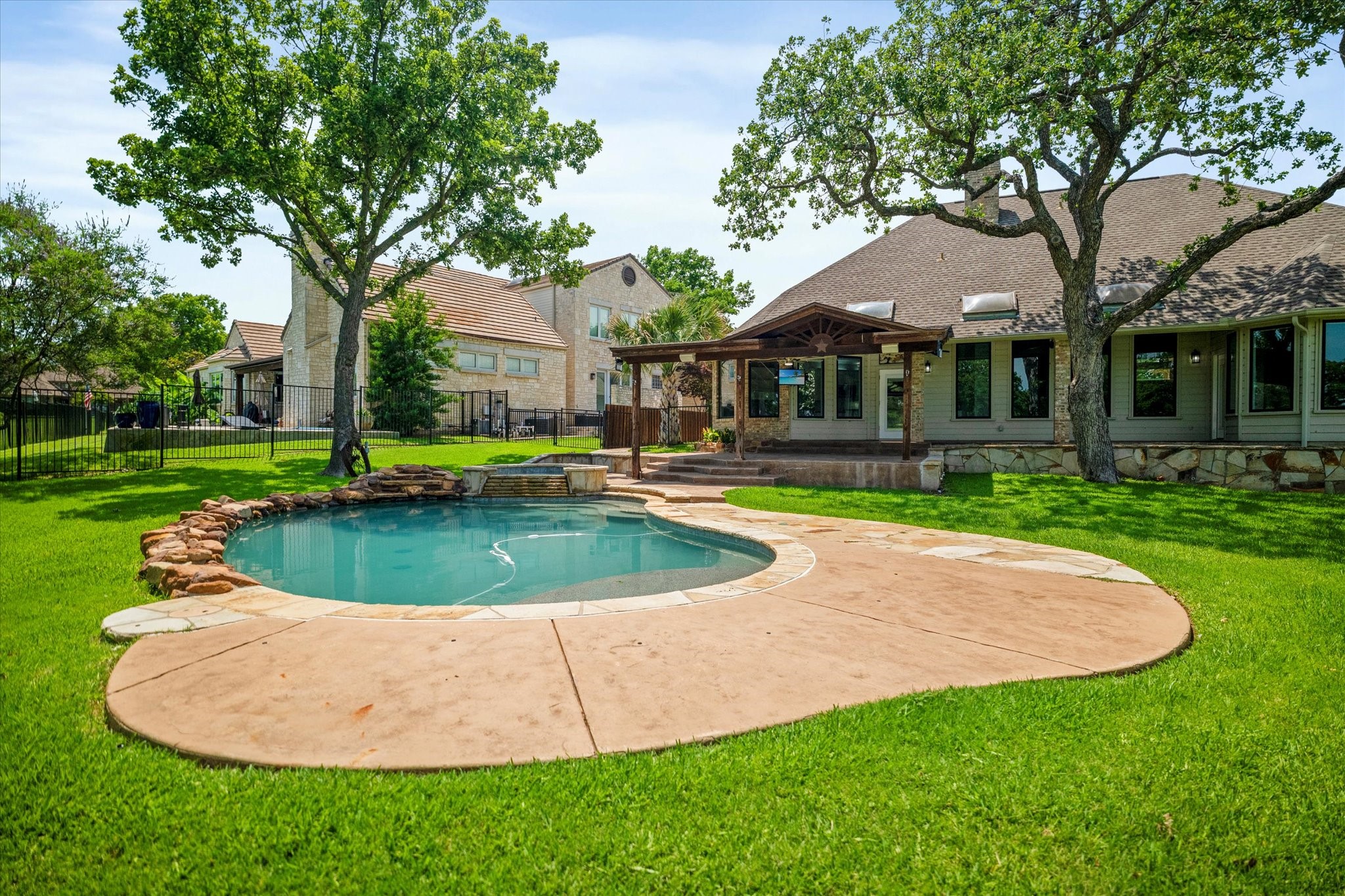 1309 Woodlake Drive