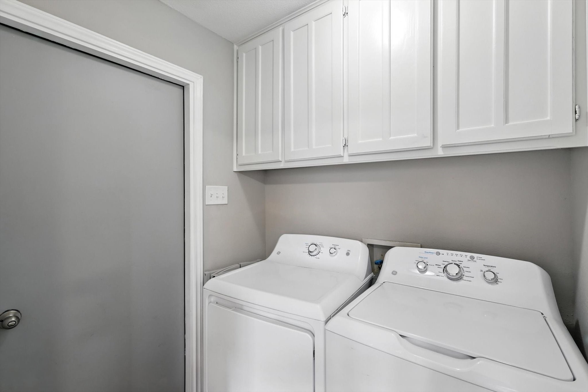 4914 Ridgeline Drive