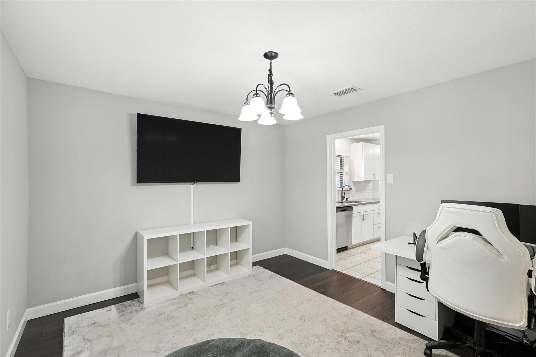 4914 Ridgeline Drive