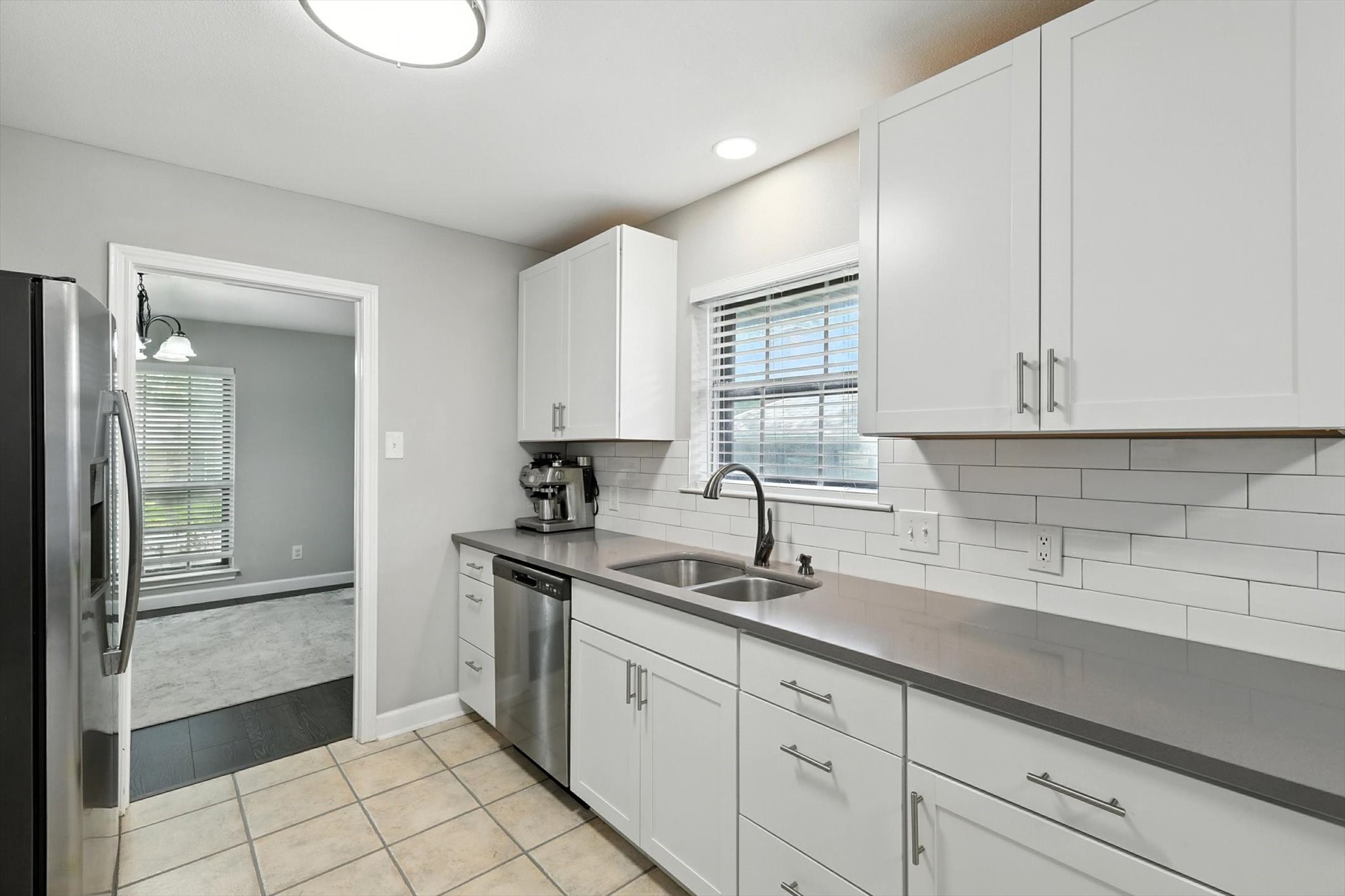 4914 Ridgeline Drive