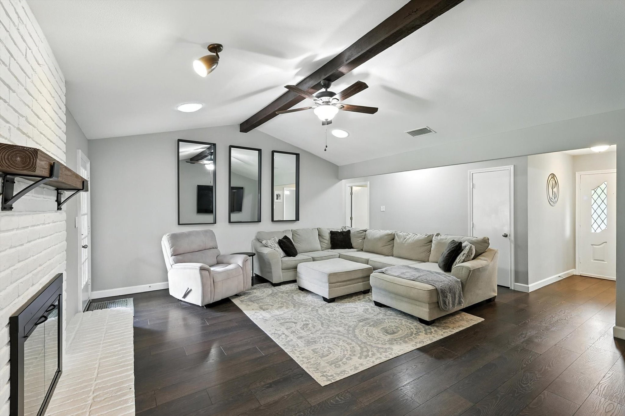 4914 Ridgeline Drive