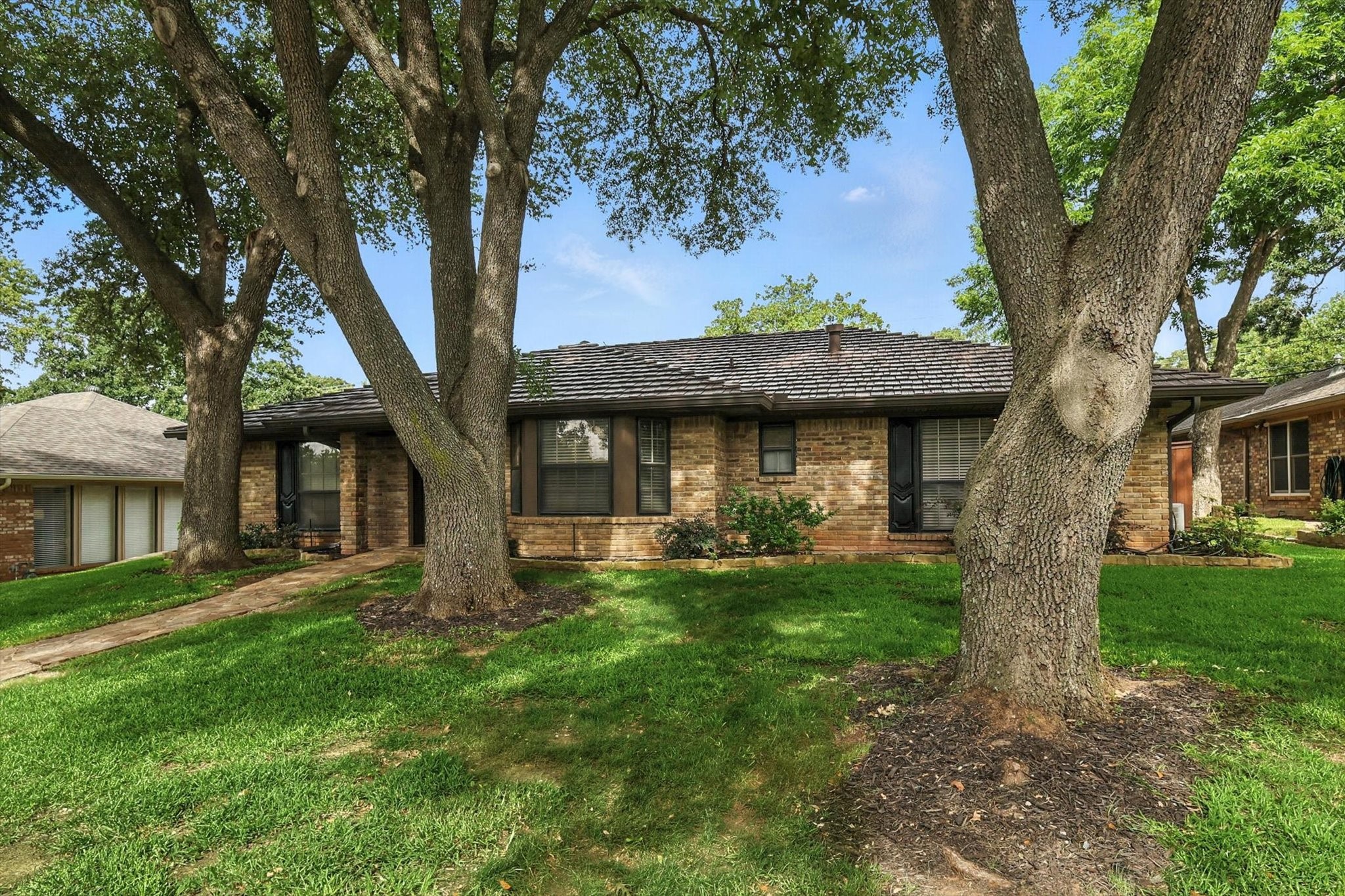 4914 Ridgeline Drive