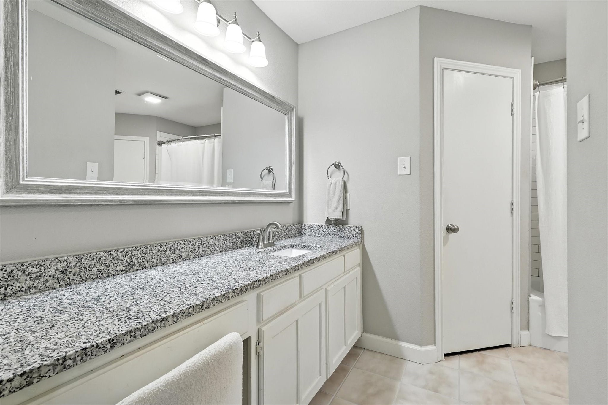 4914 Ridgeline Drive