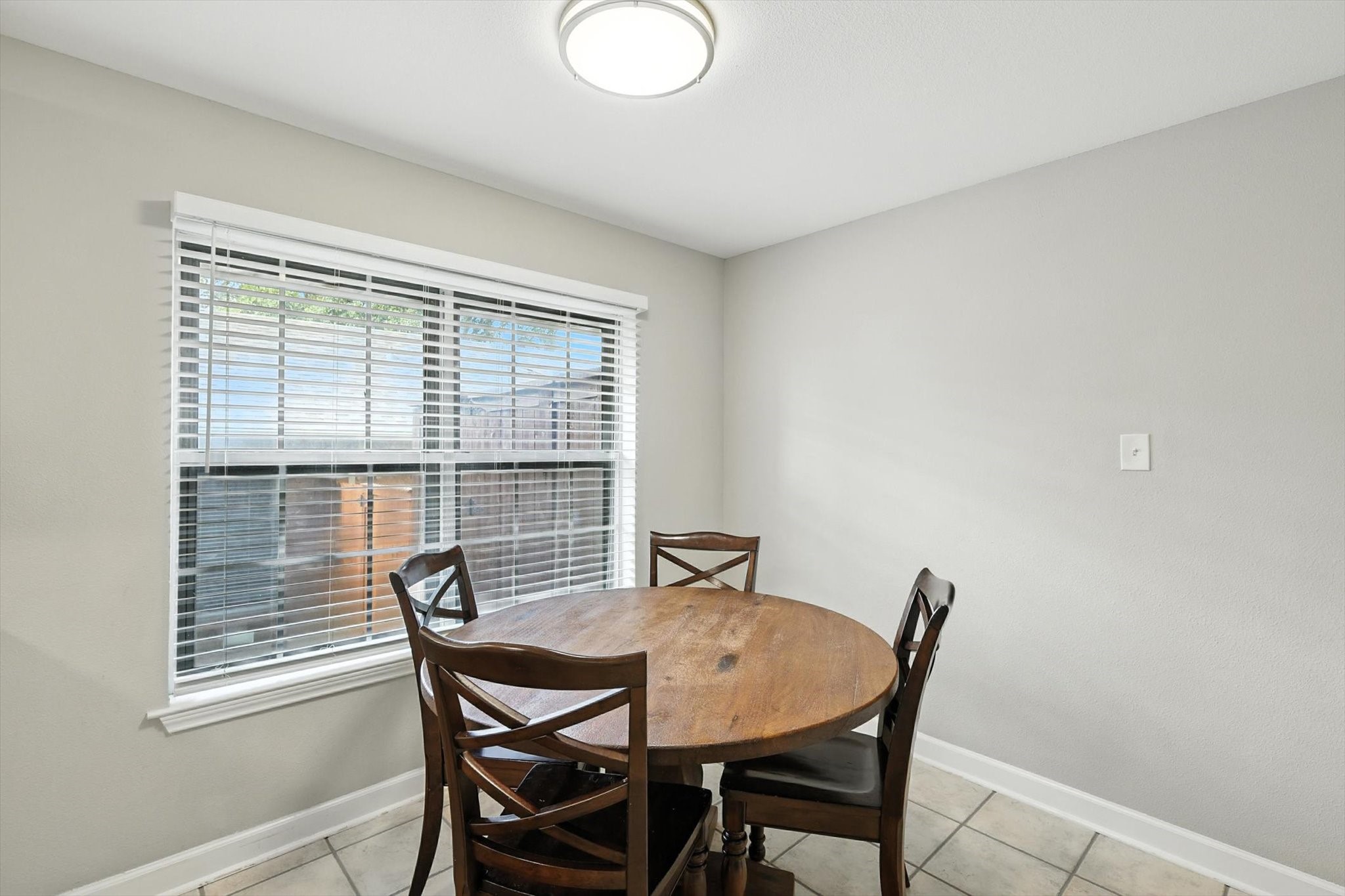 4914 Ridgeline Drive