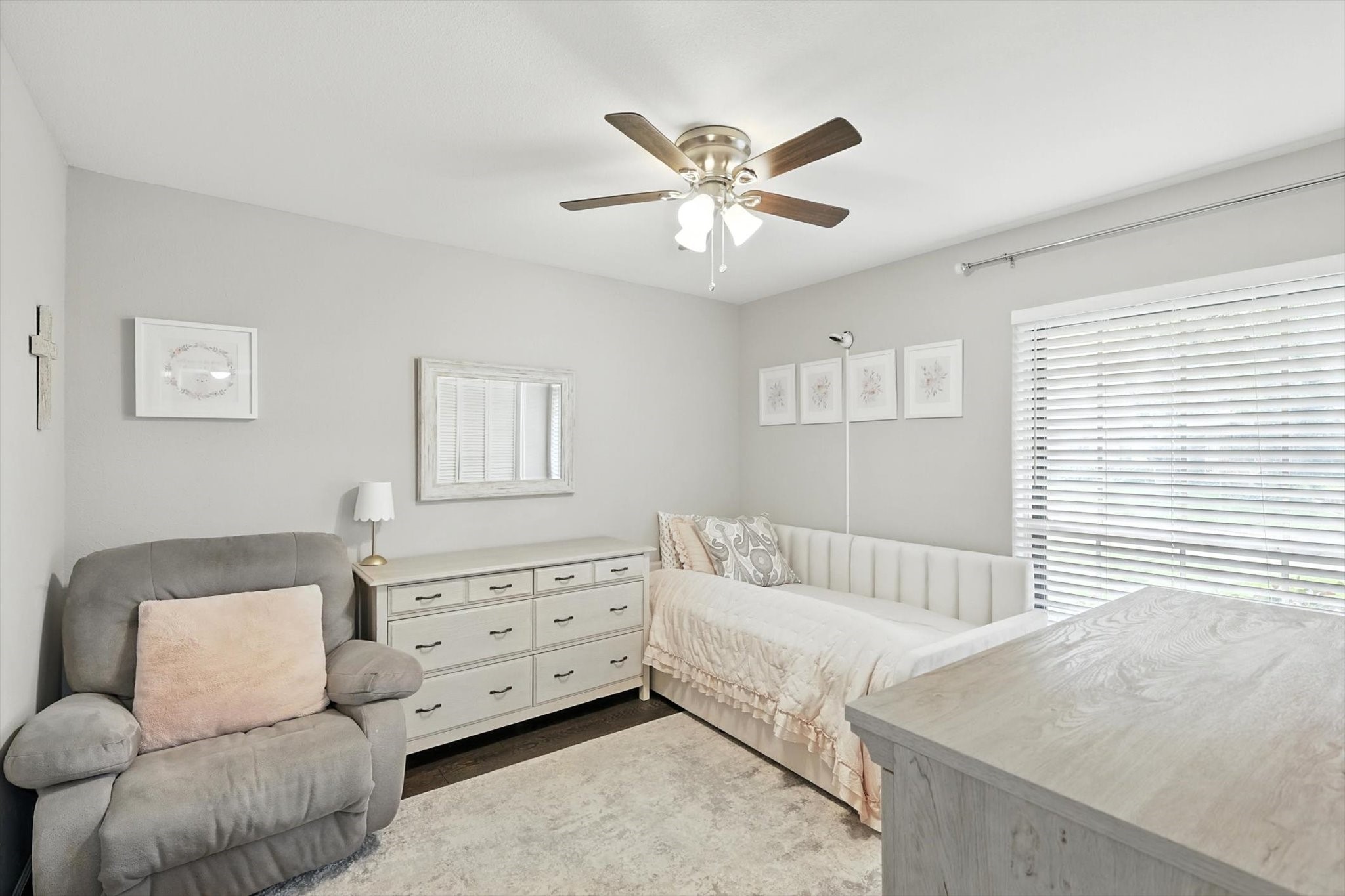 4914 Ridgeline Drive