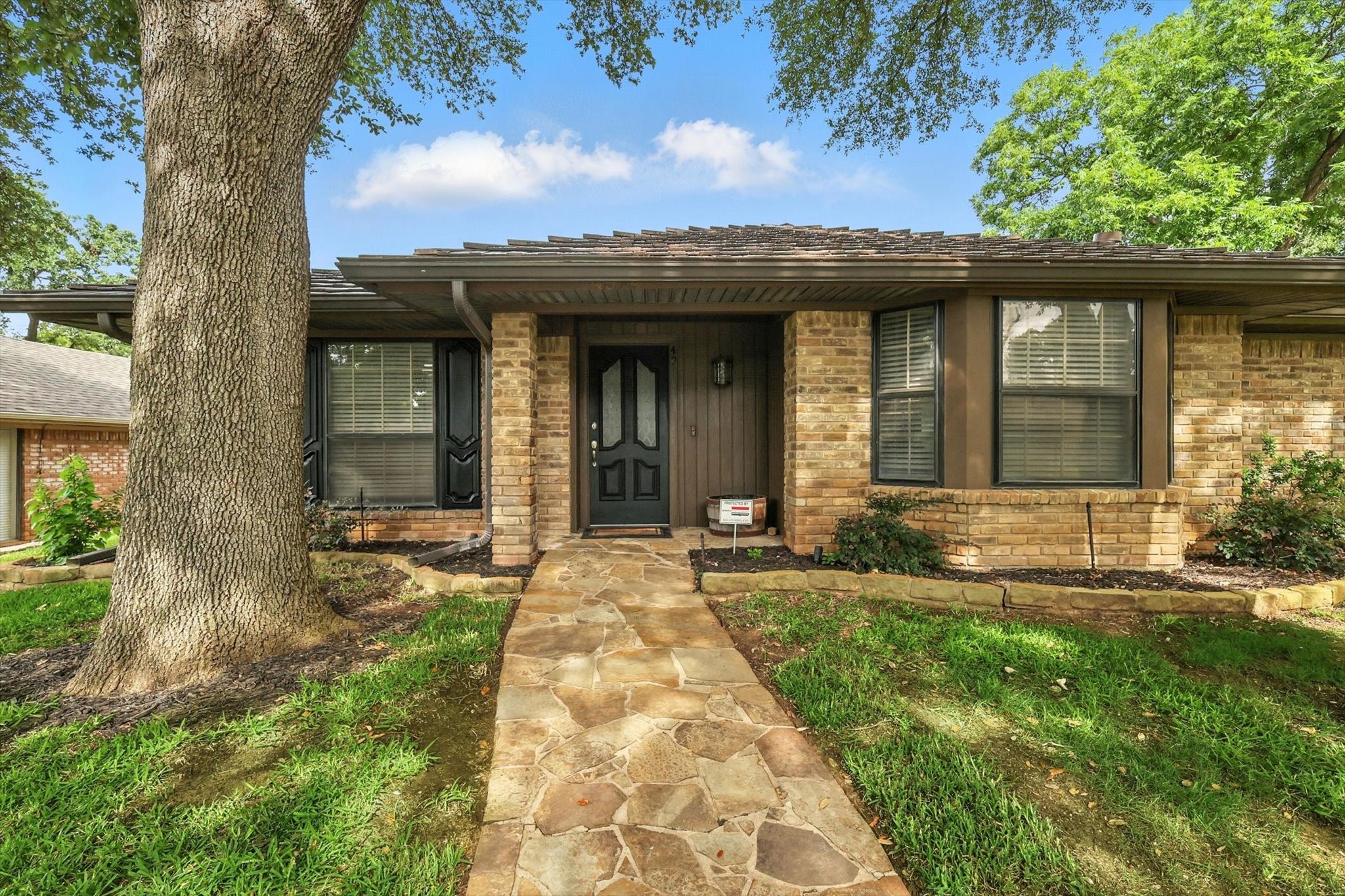 4914 Ridgeline Drive