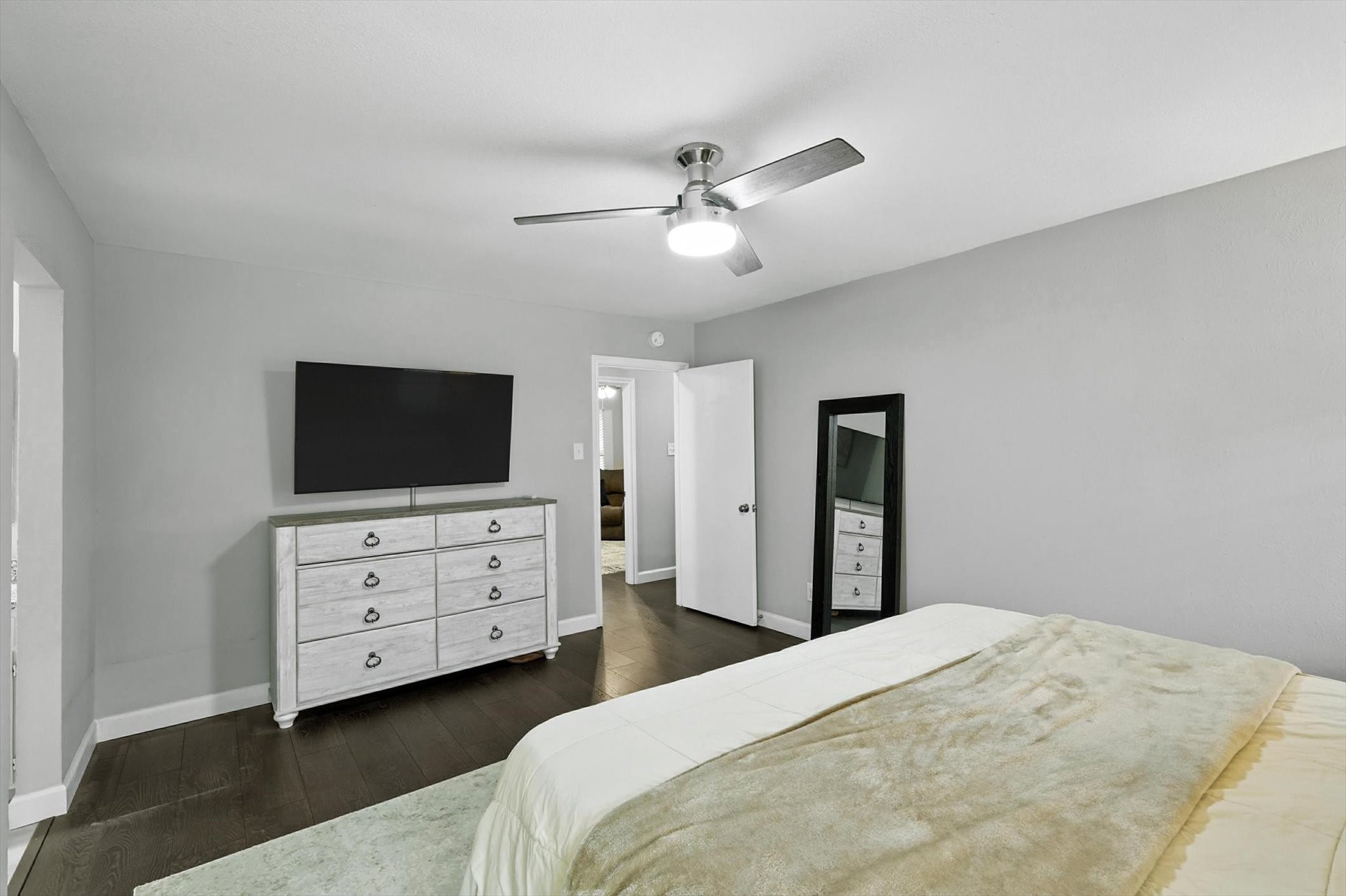 4914 Ridgeline Drive