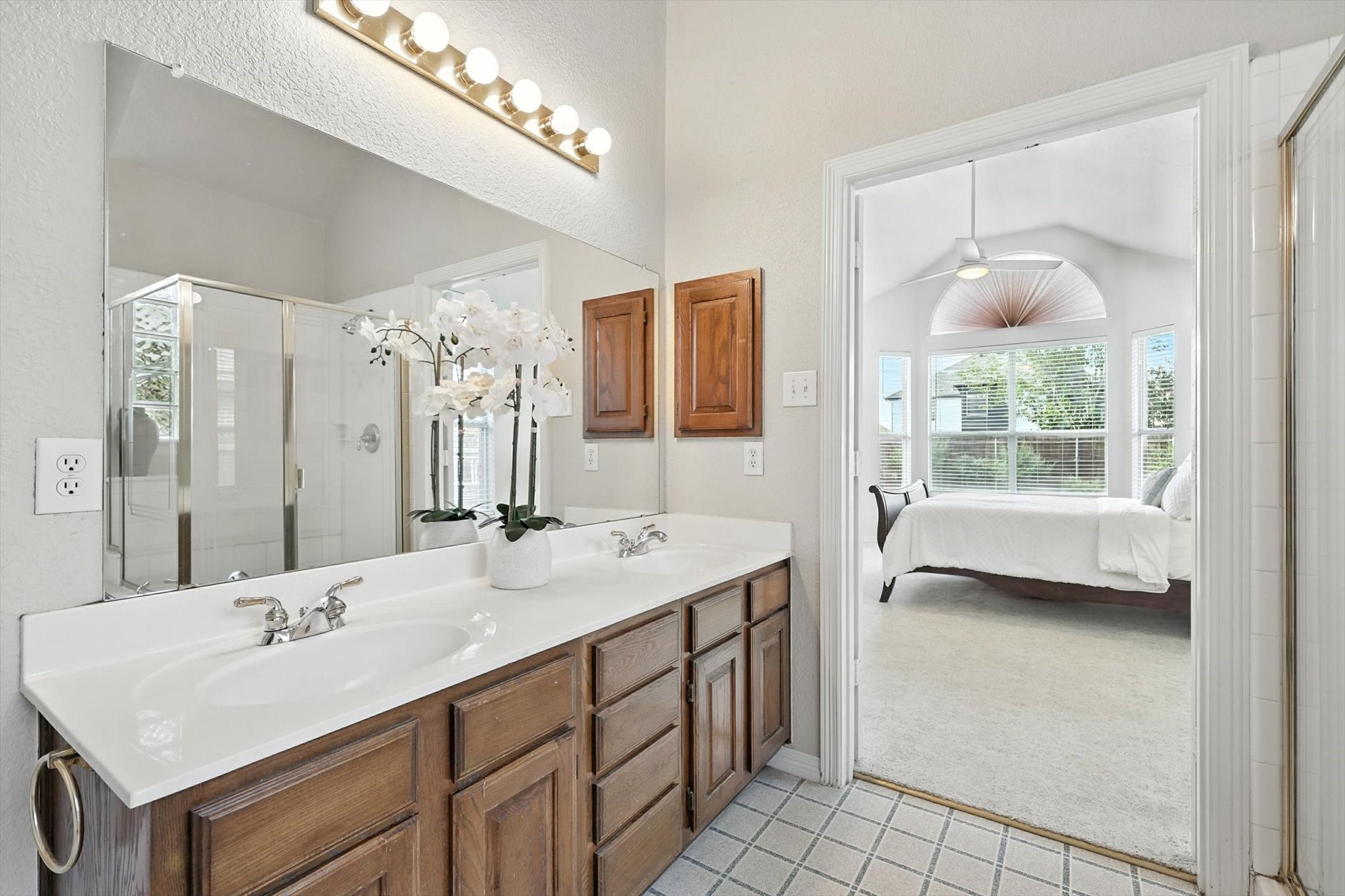 1913 Fall Creek Trail