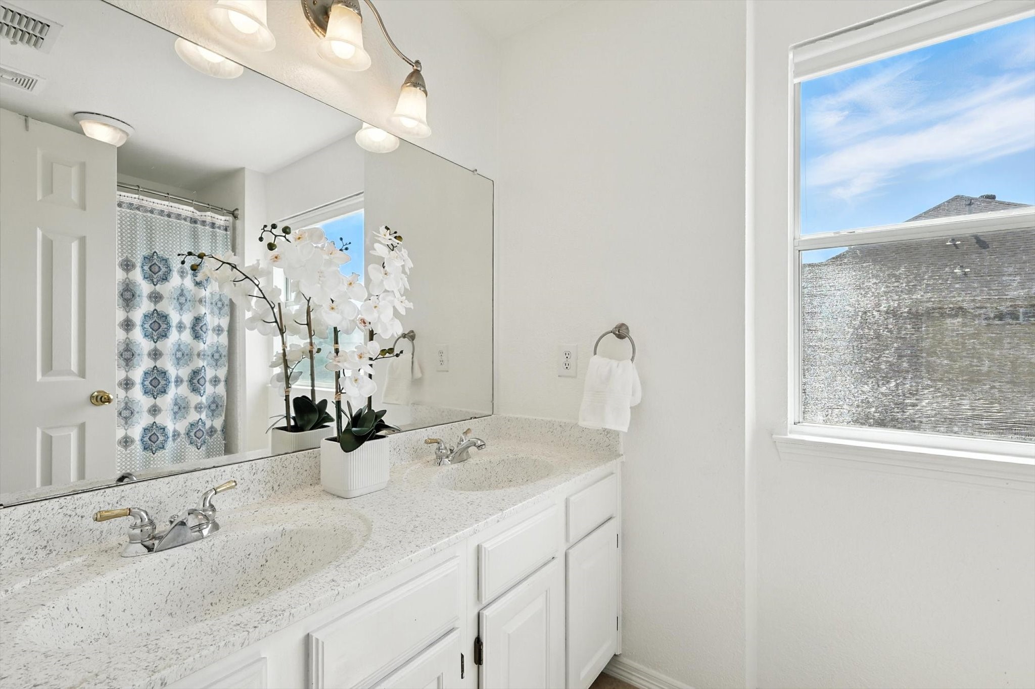 1913 Fall Creek Trail