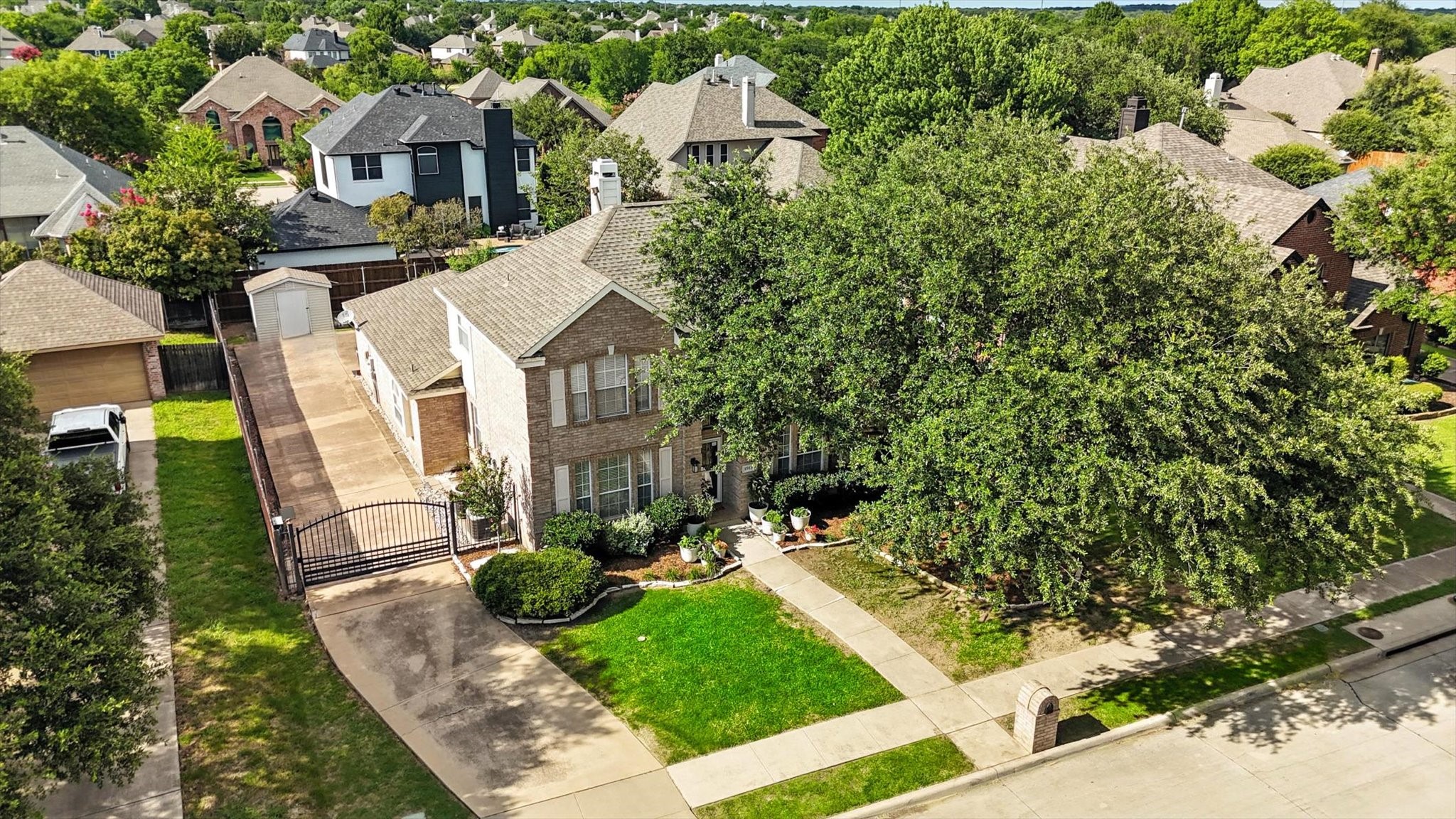 1913 Fall Creek Trail