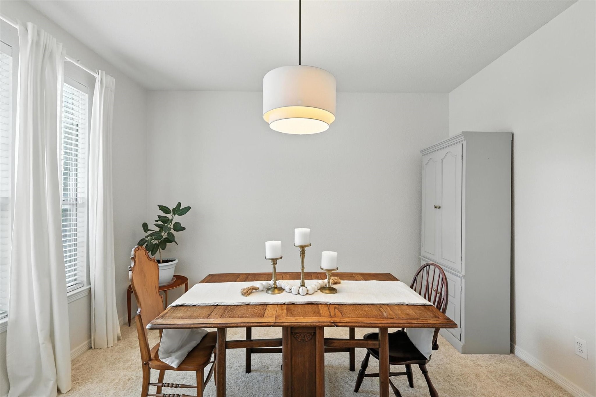 1913 Fall Creek Trail