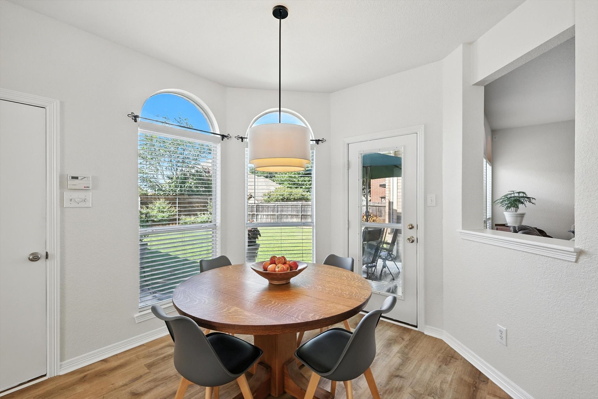 1913 Fall Creek Trail