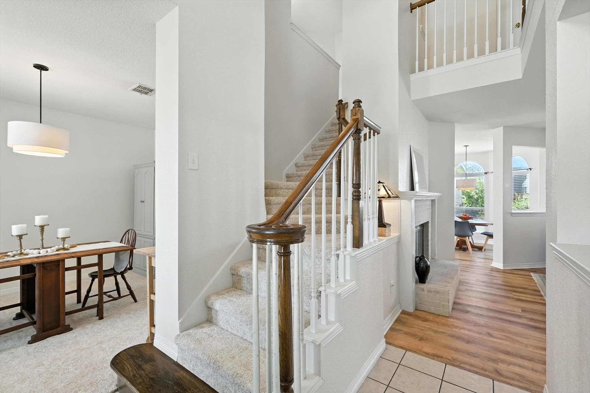 1913 Fall Creek Trail