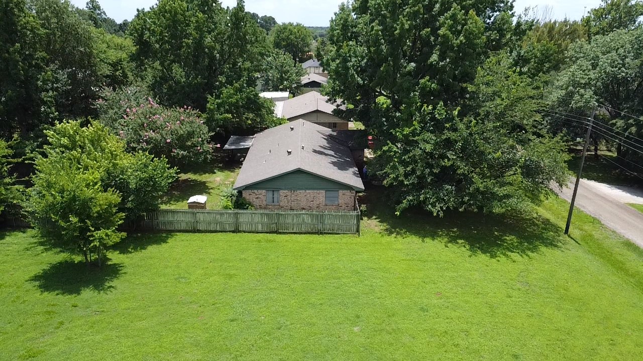 1120 Mockingbird Lane