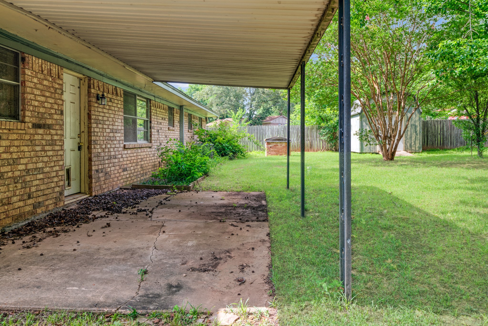 1120 Mockingbird Lane