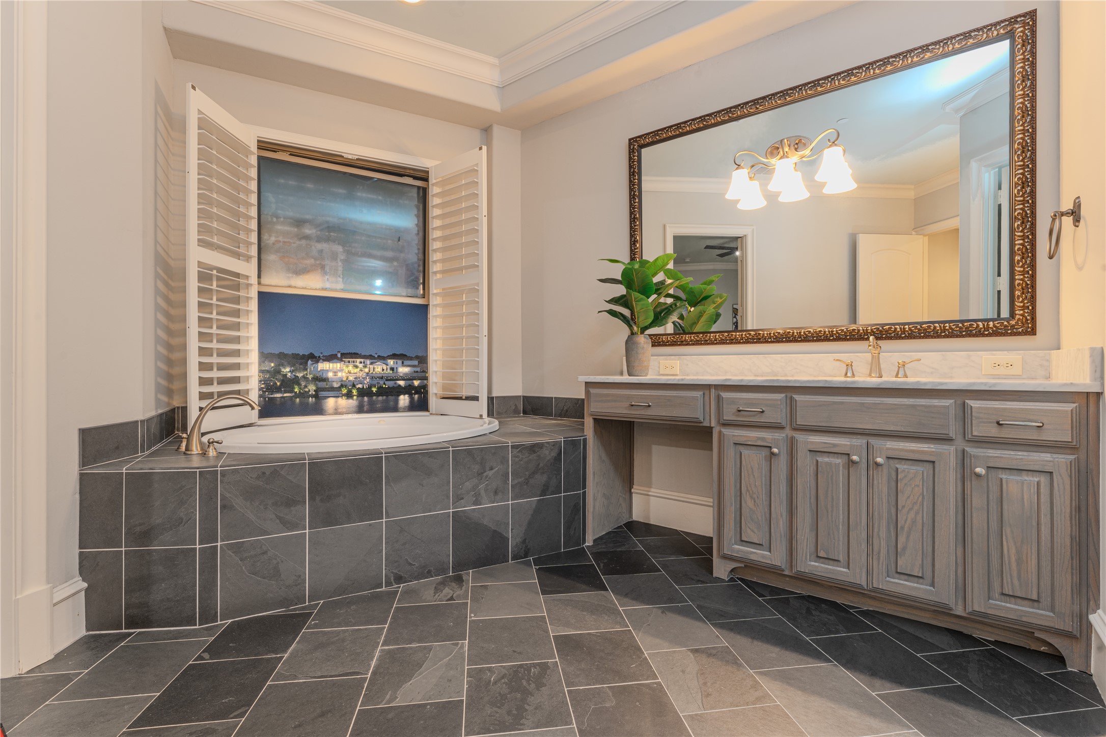 6675 Mediterranean Drive 3306