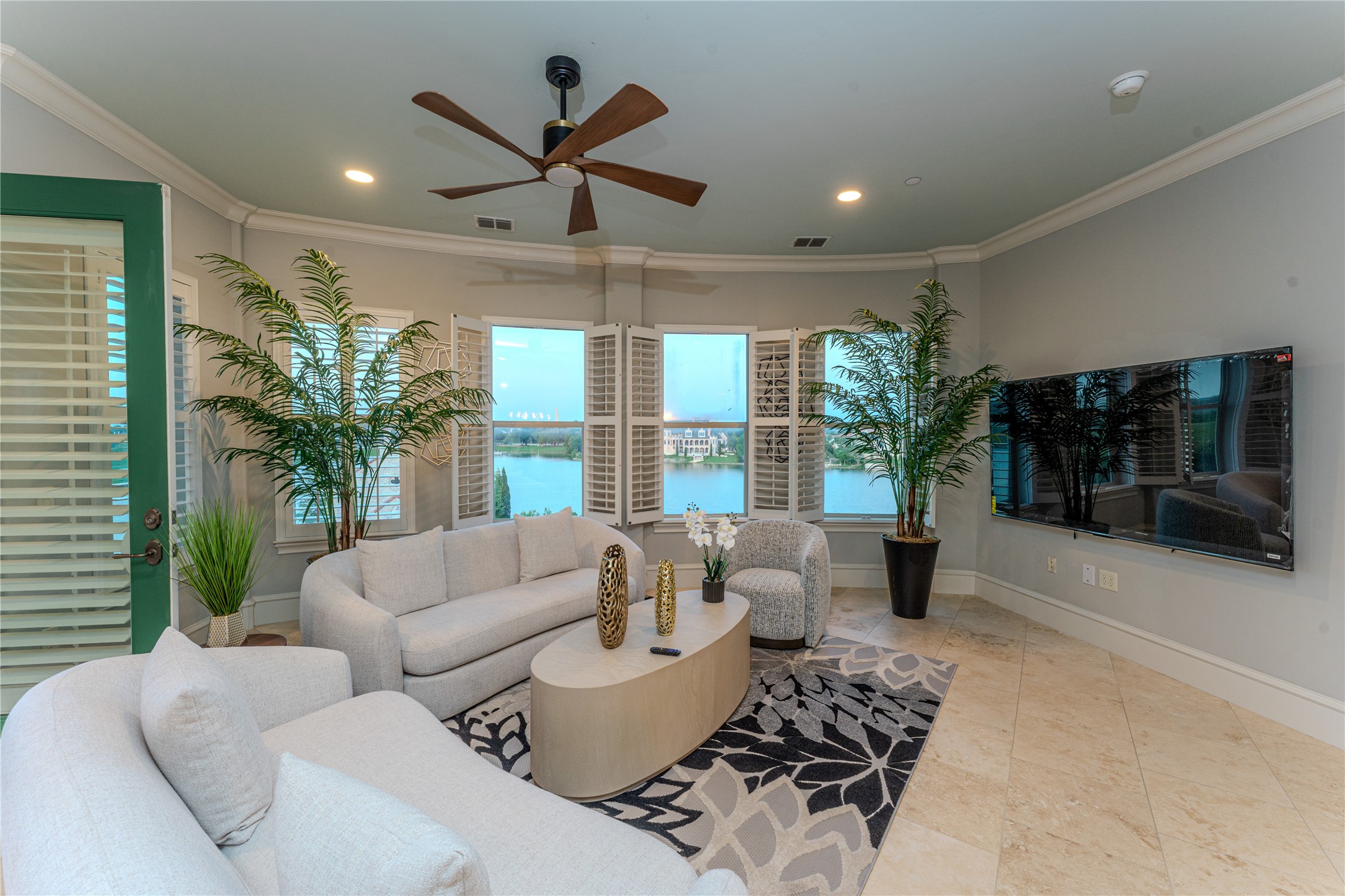 6675 Mediterranean Drive 3306