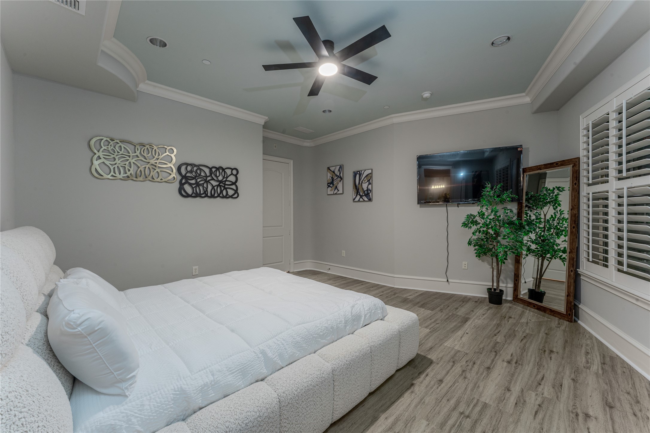 6675 Mediterranean Drive 3306