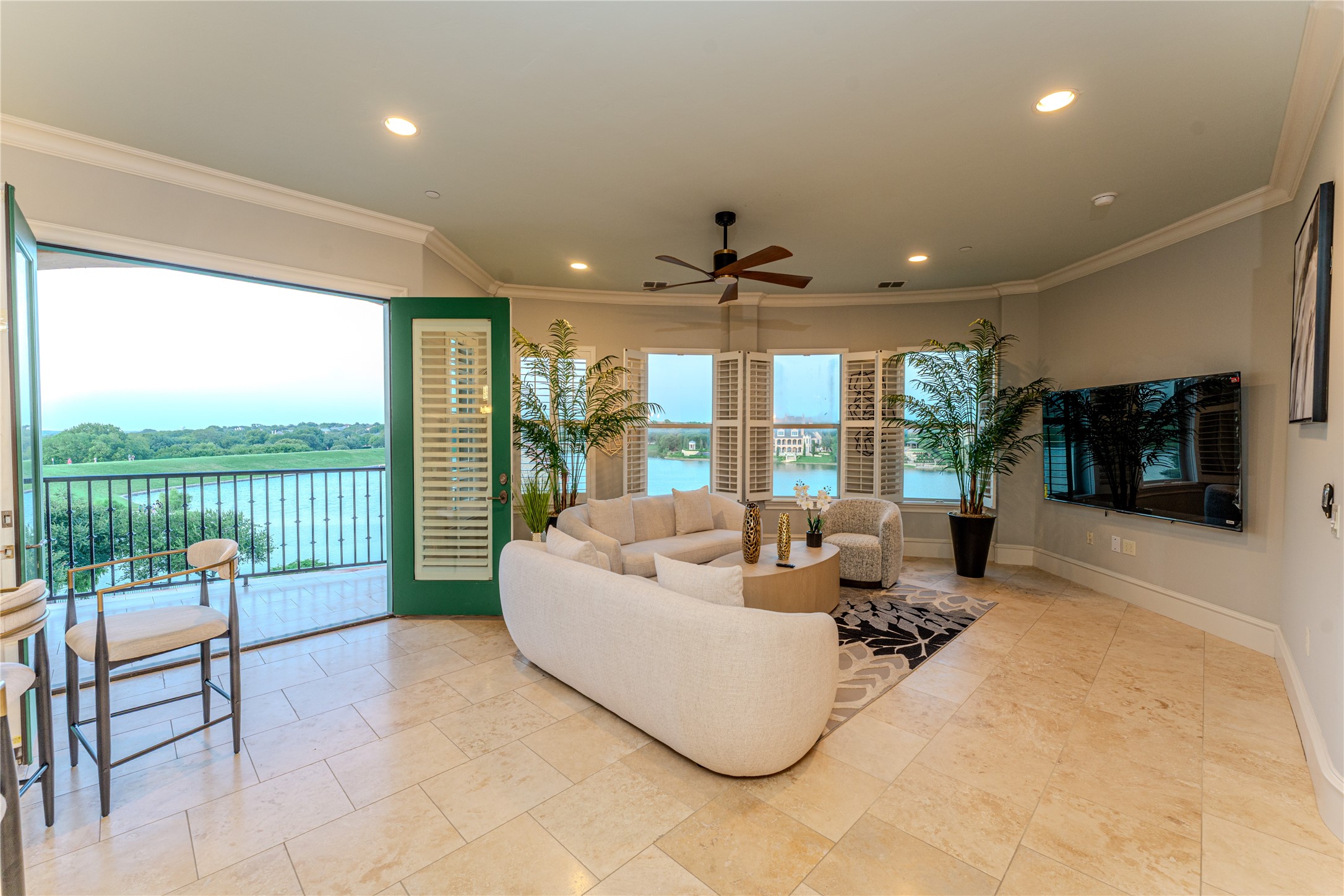 6675 Mediterranean Drive 3306