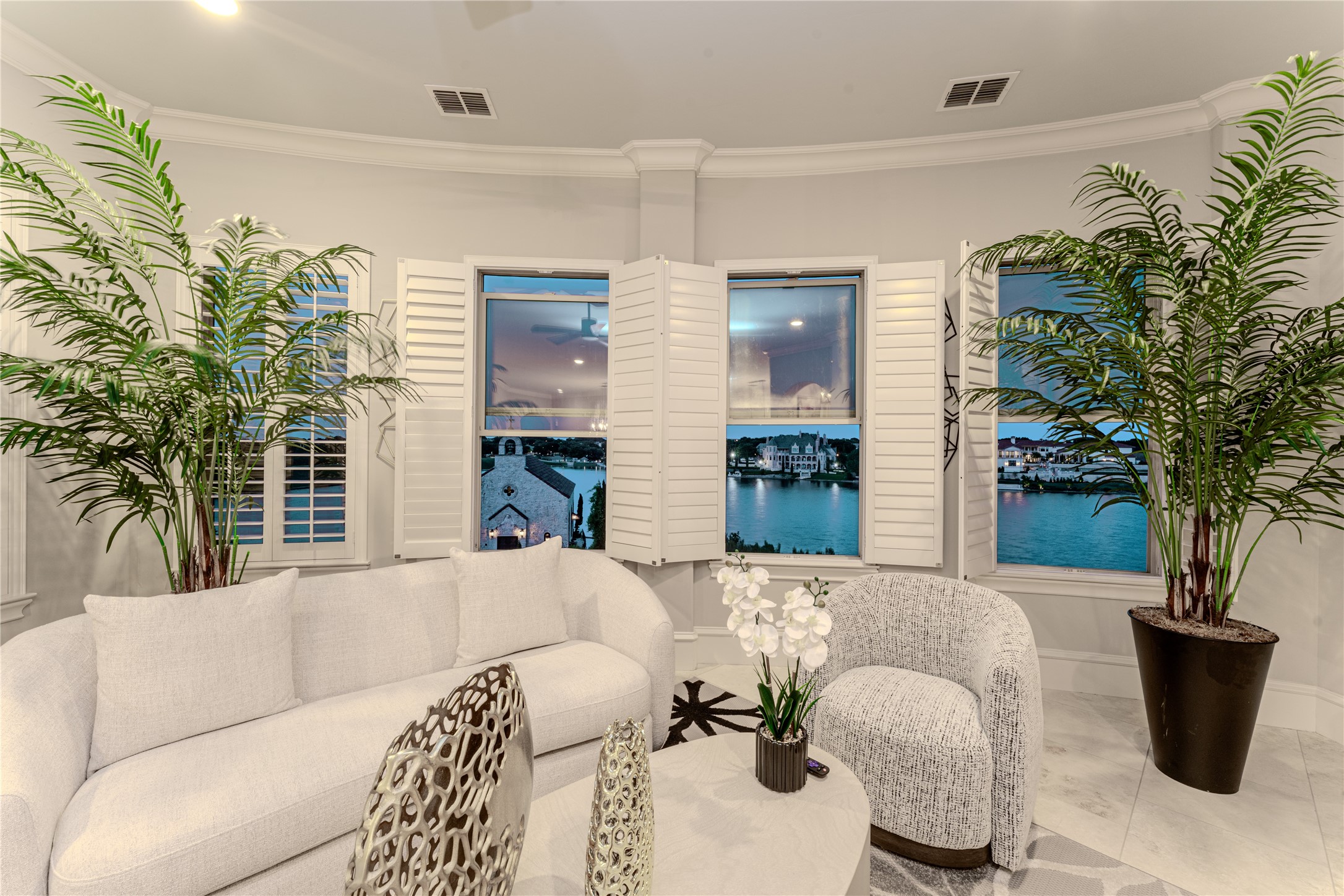 6675 Mediterranean Drive 3306