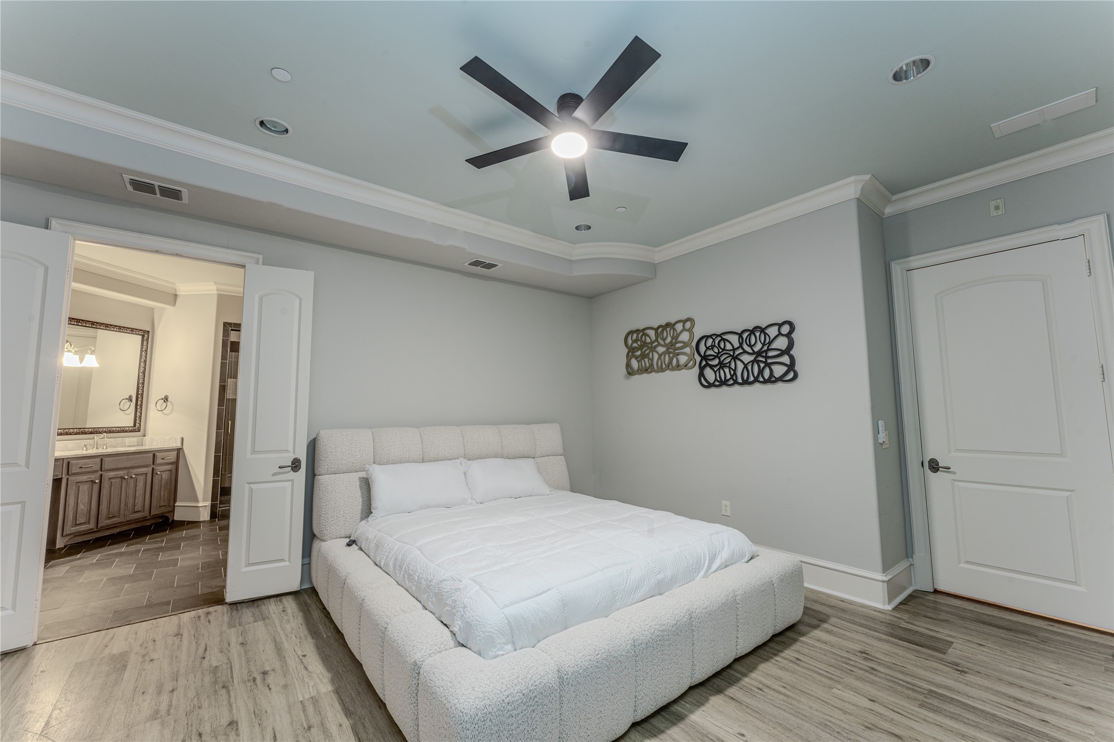 6675 Mediterranean Drive 3306