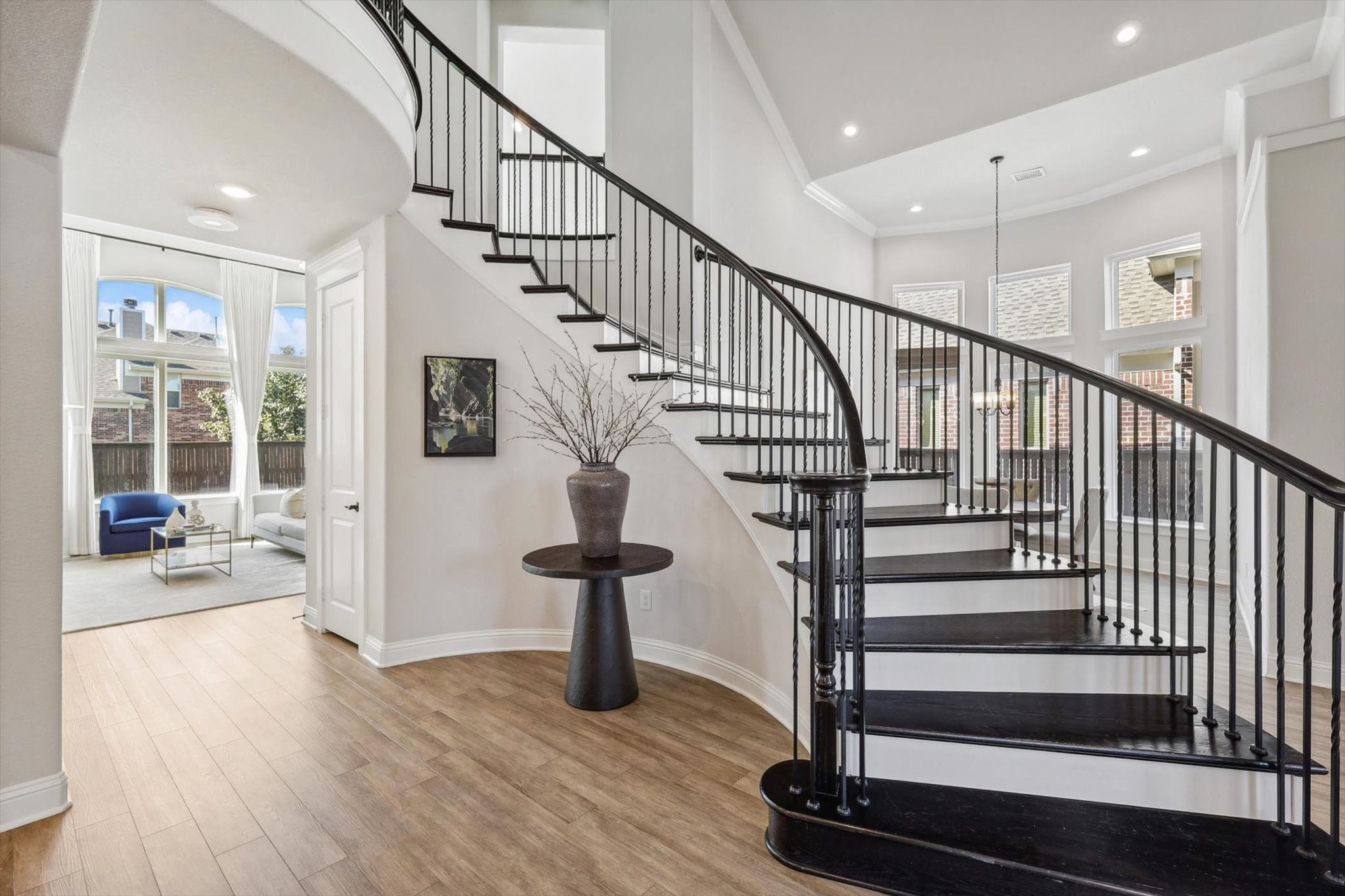 912 Southern Hills Way