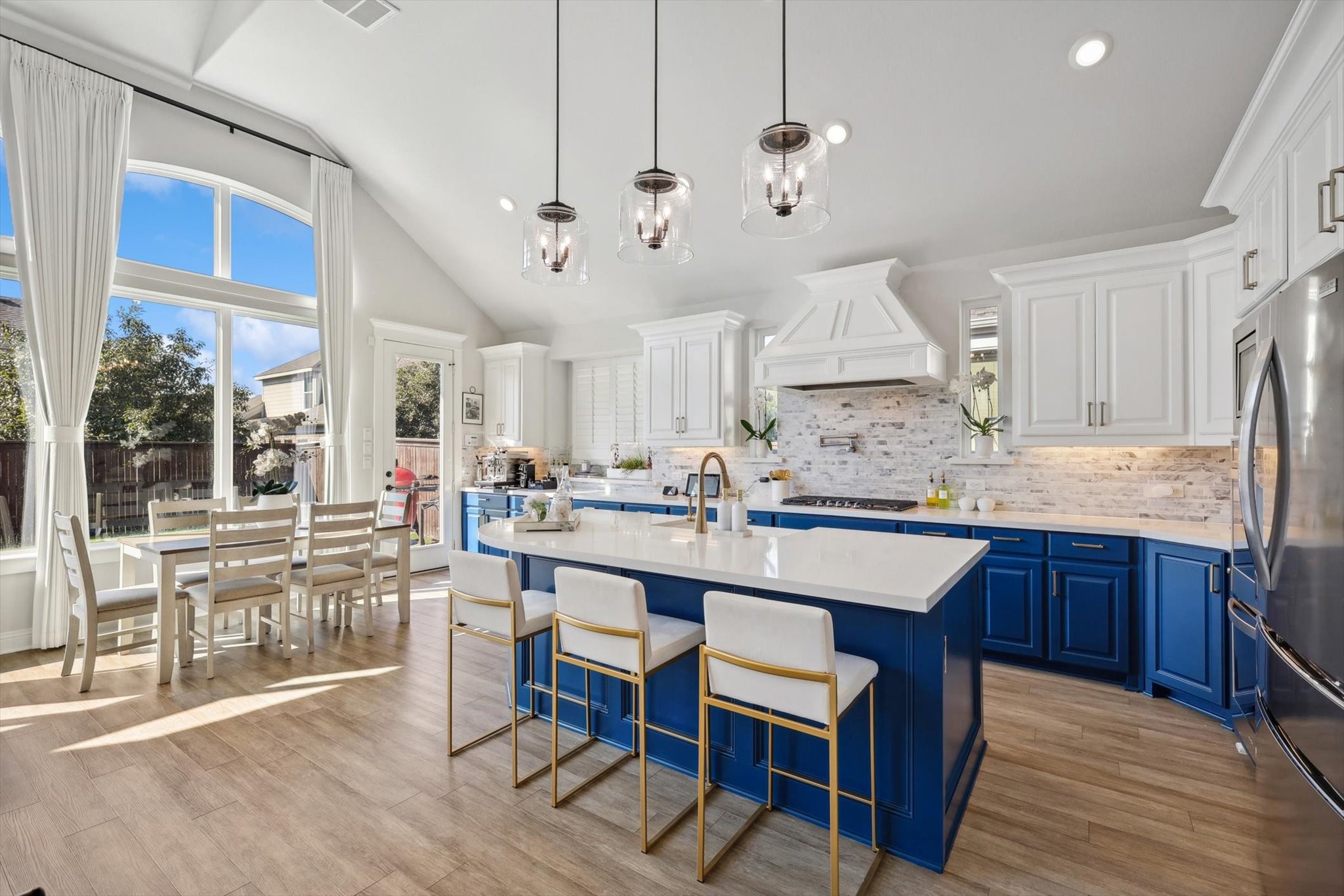 912 Southern Hills Way