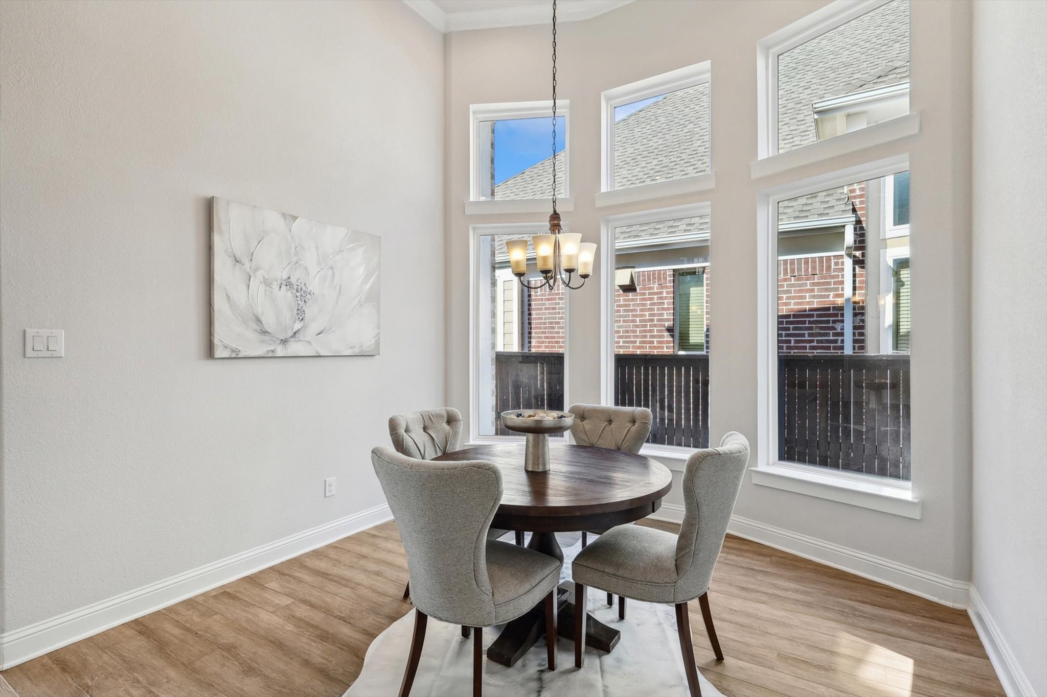 912 Southern Hills Way