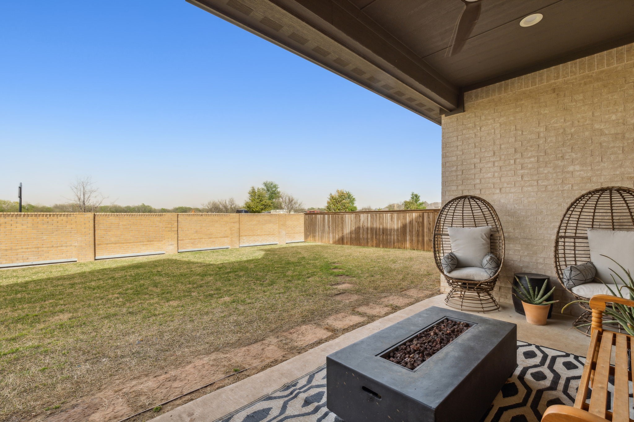 3382 Springhouse Way