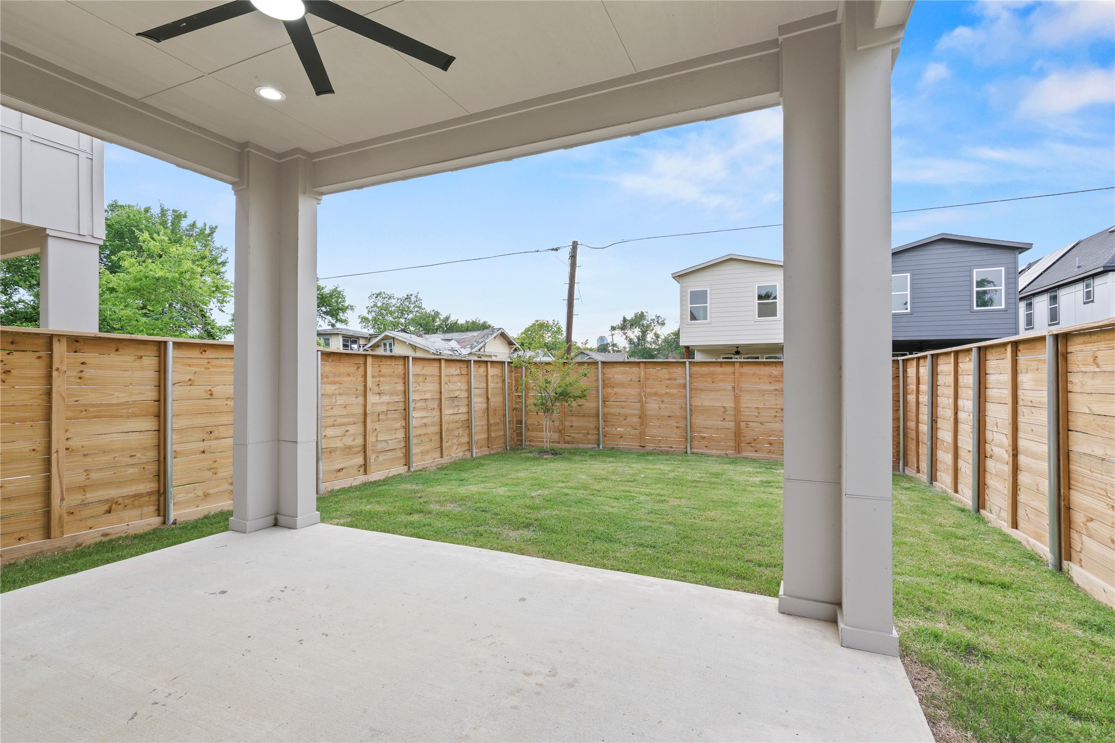 2529 Pennsylvania Avenue