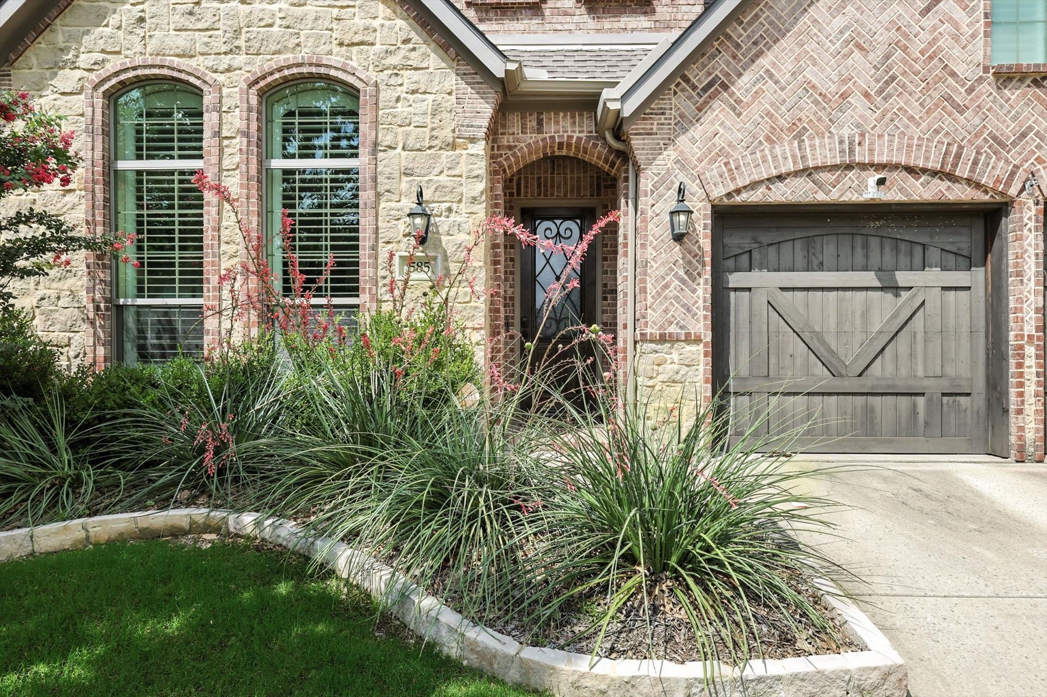 585 Mountcastle Drive