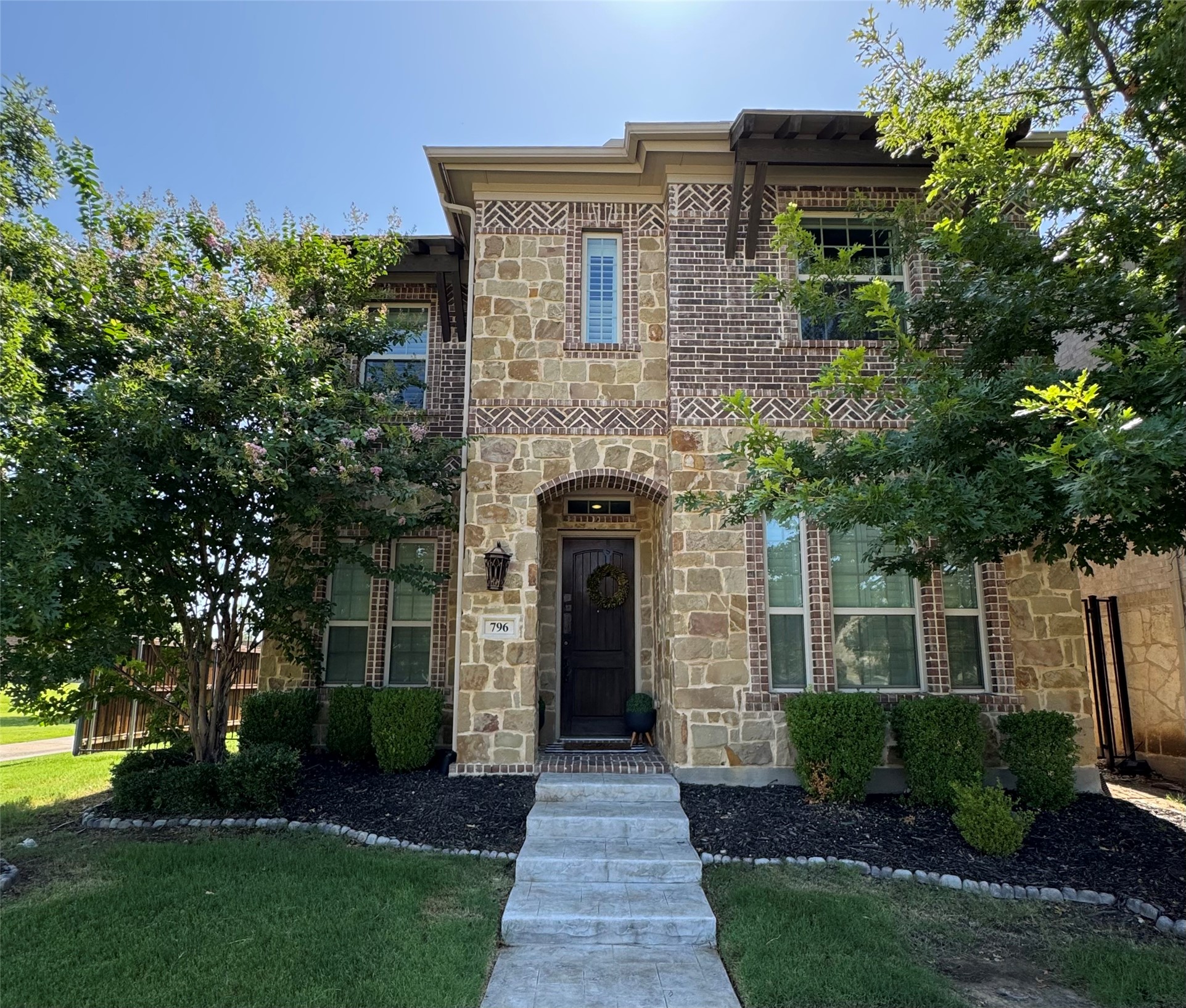 796 Huntingdon Street